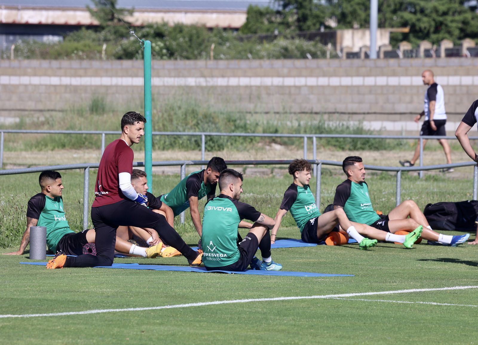 Las mejores fotos del primer entrenamiento del Córdoba CF en León