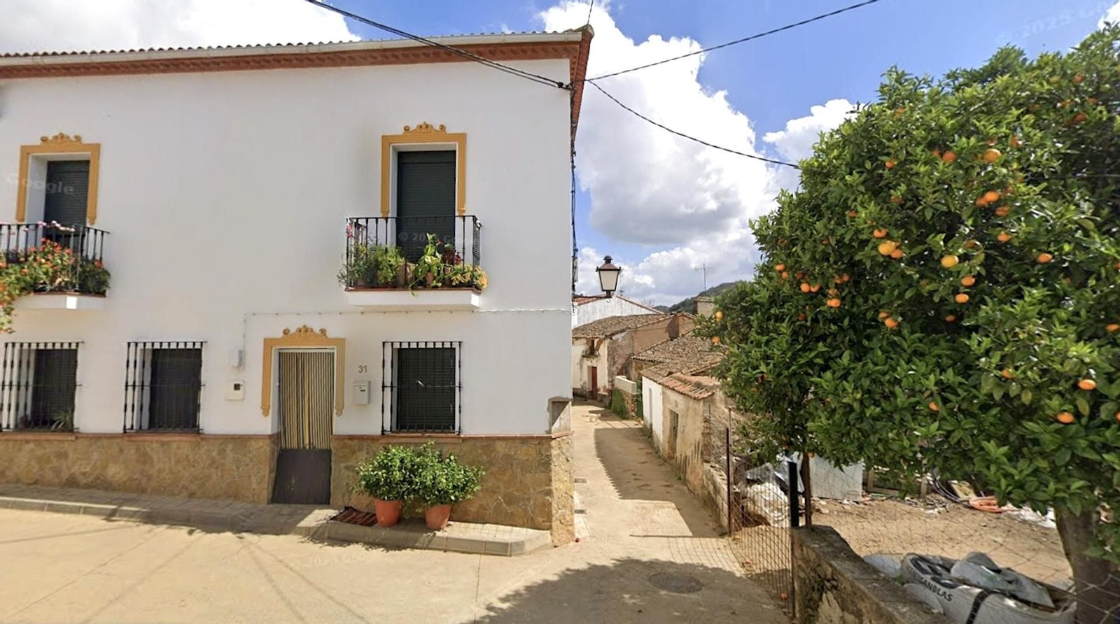 Siente la tranquilidad de la vida rural rodeado de bosques y montañas