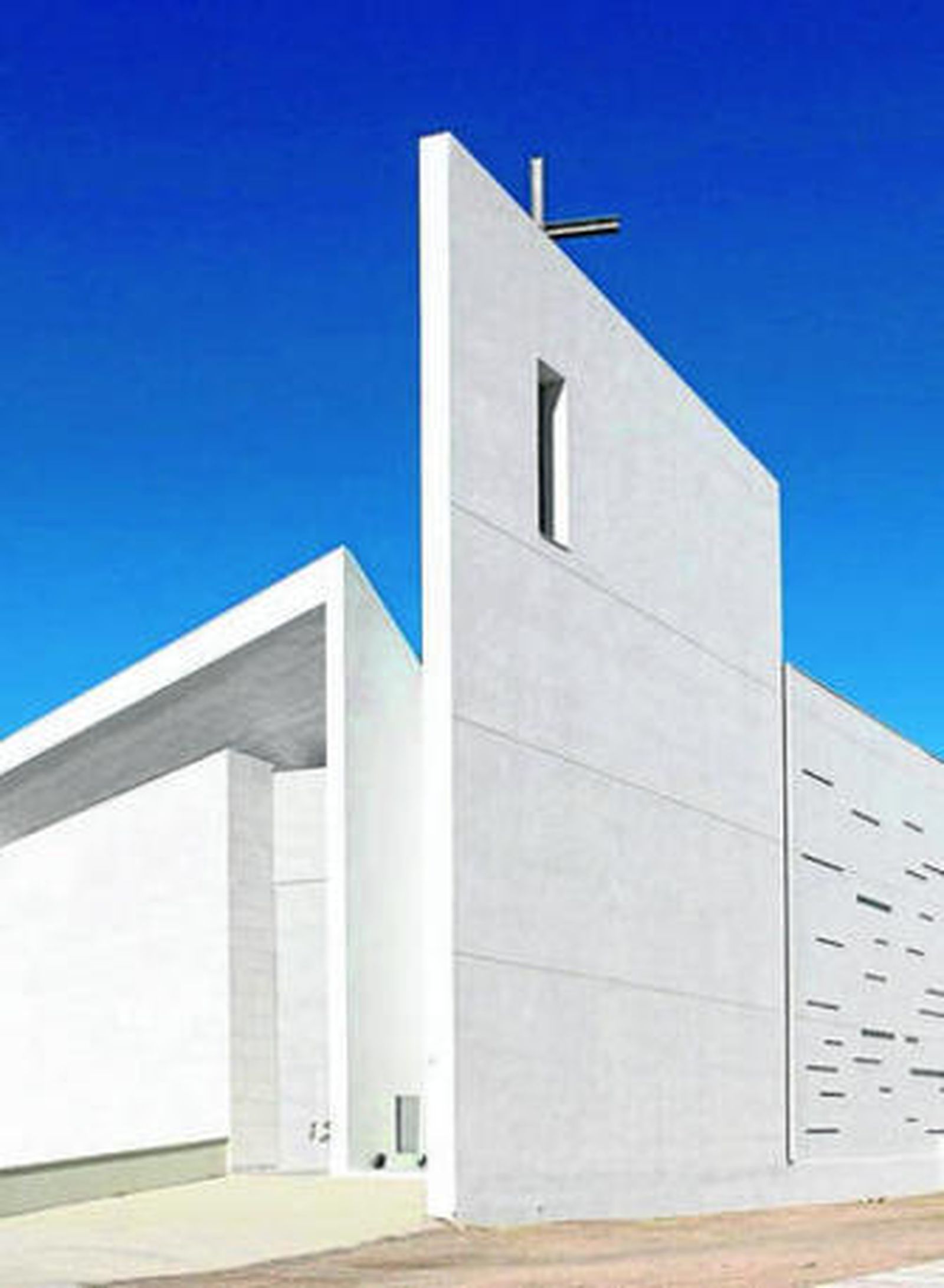 Iglesia de Santa Ana y San Joaquín en Roquetas de Mar.