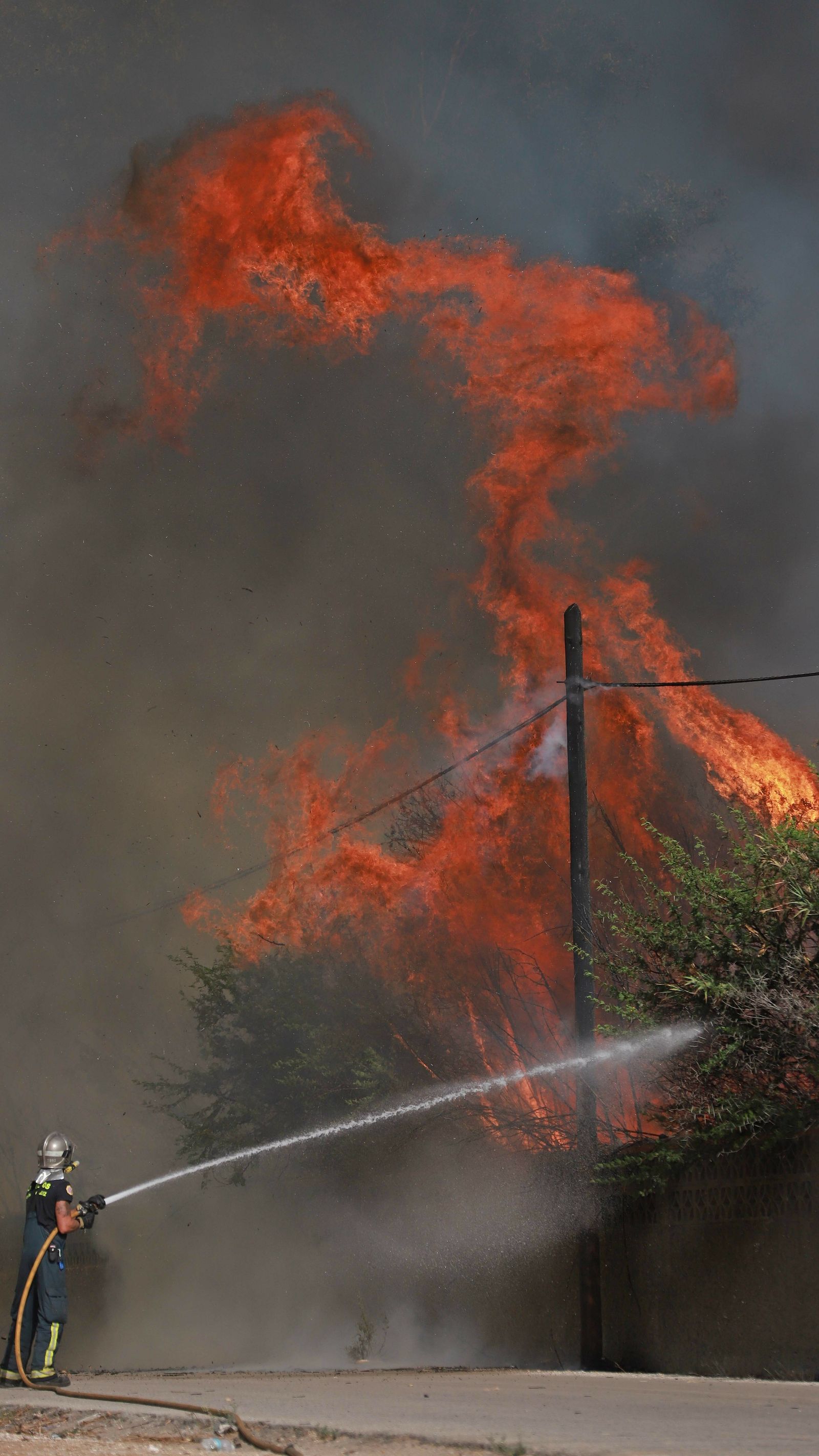 Incendio en el Camino de La Rana en La Línea
