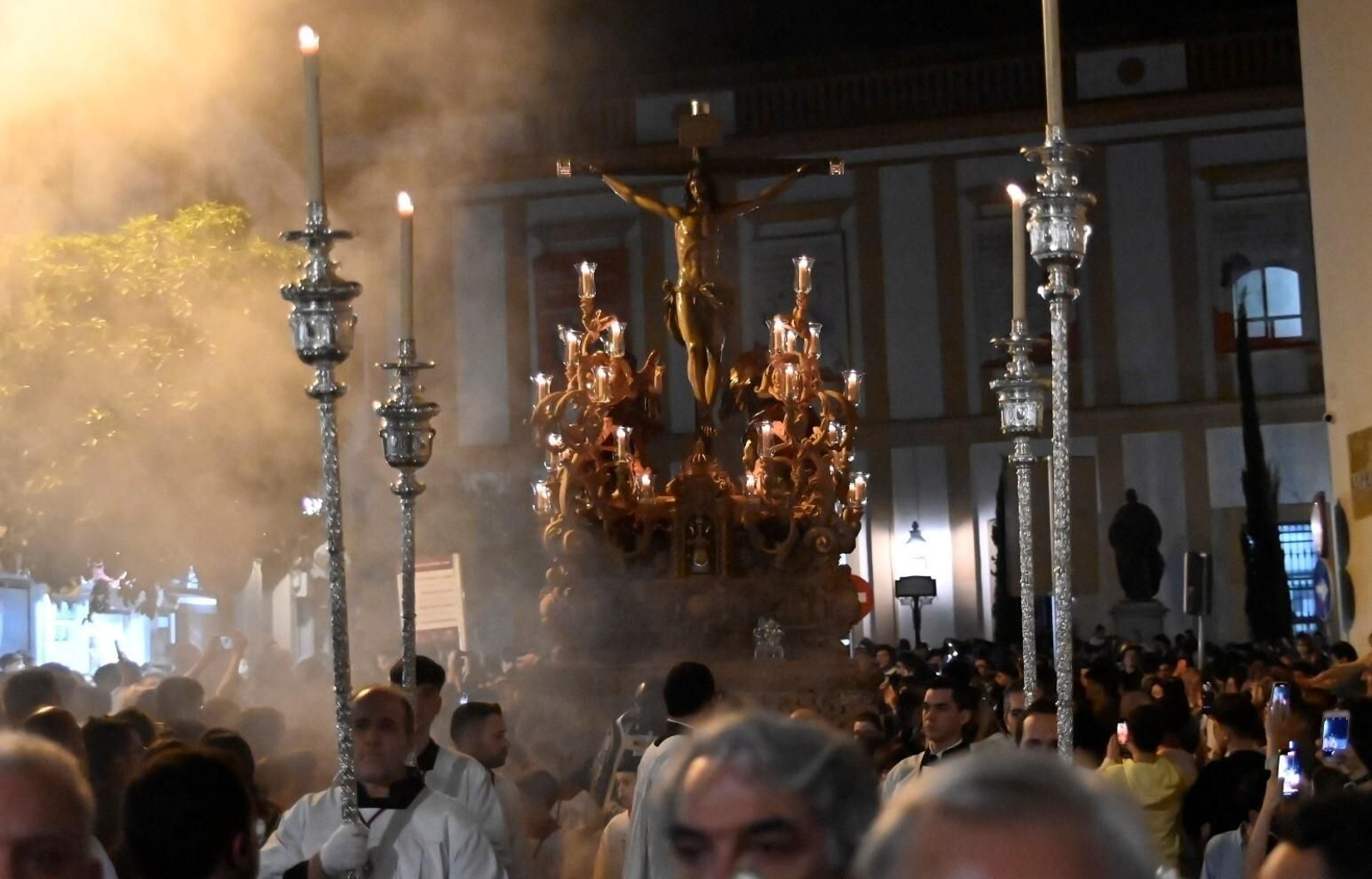 El vía crucis del Cristo de la Providencia, en imágenes