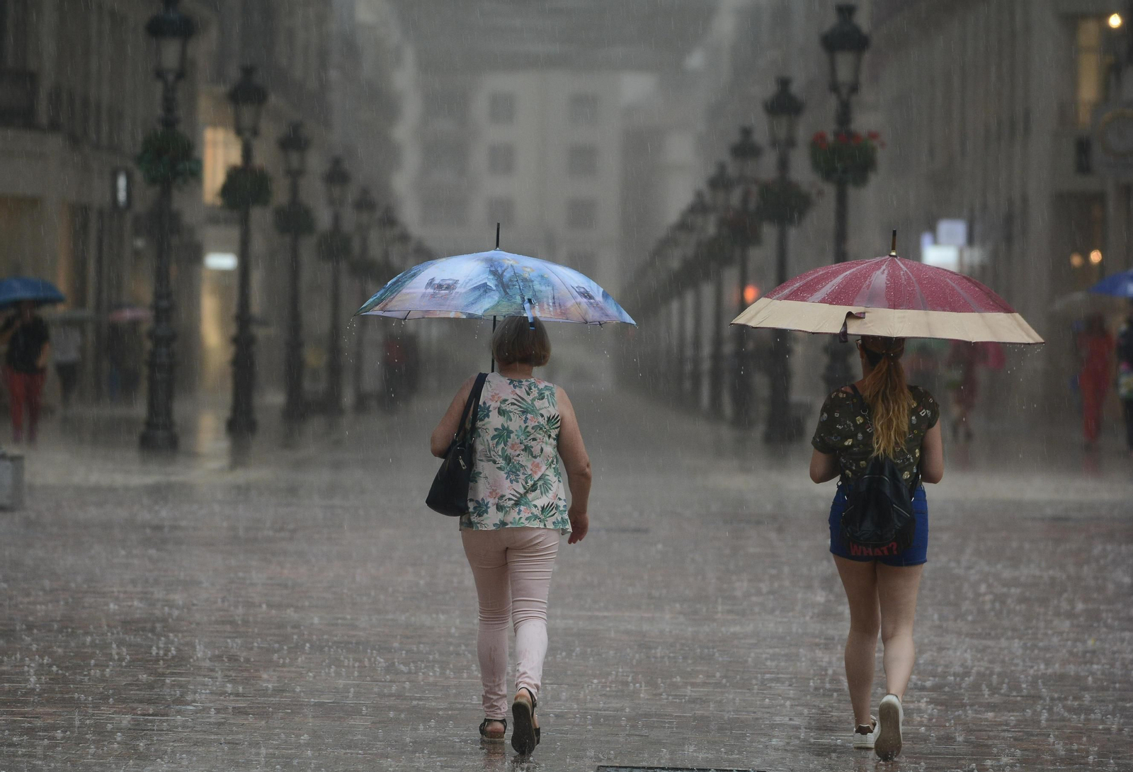 Lluvia en la calle Larios en una imagen reciente.