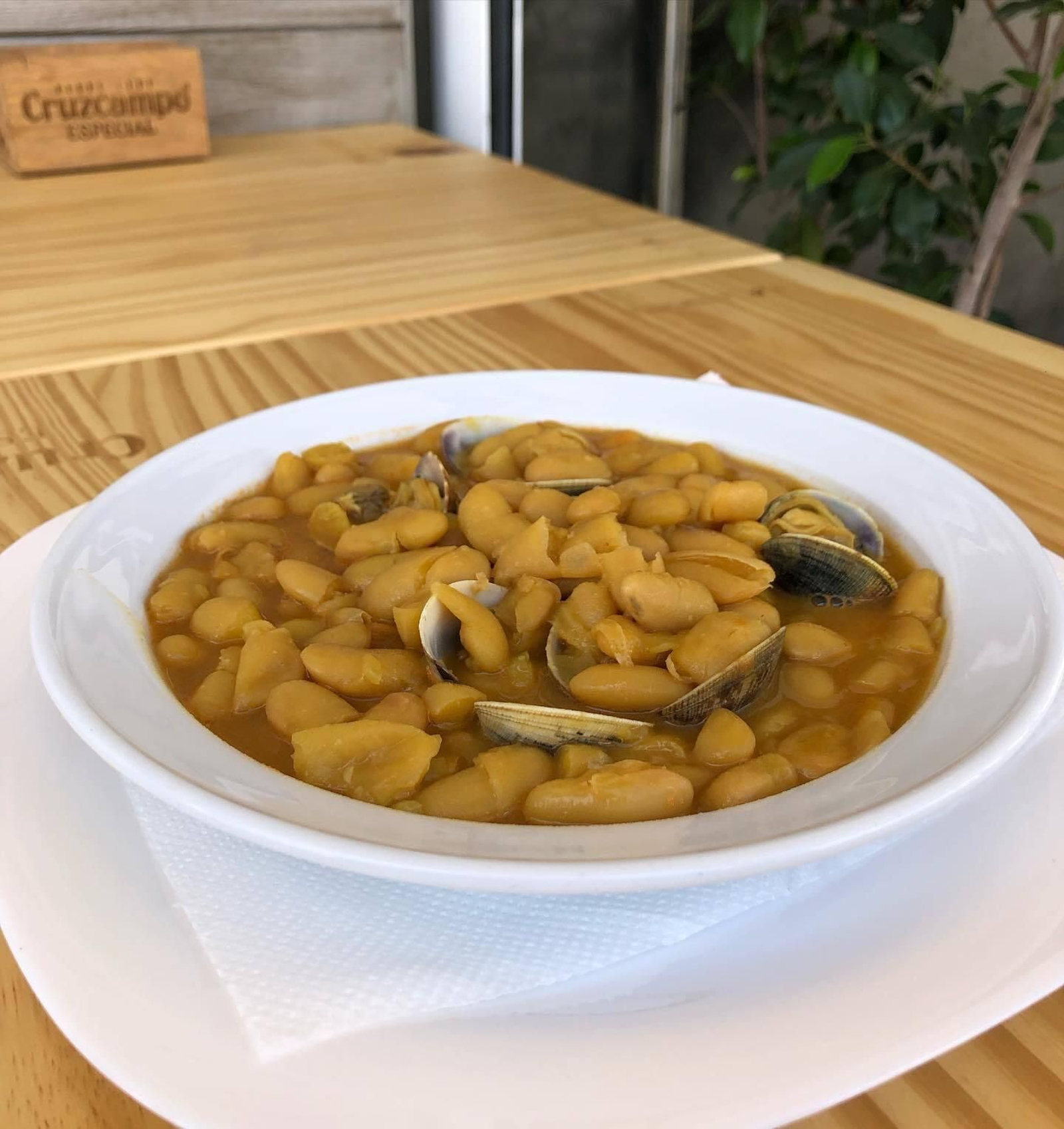 Fabes con almejas de AsturHuelva