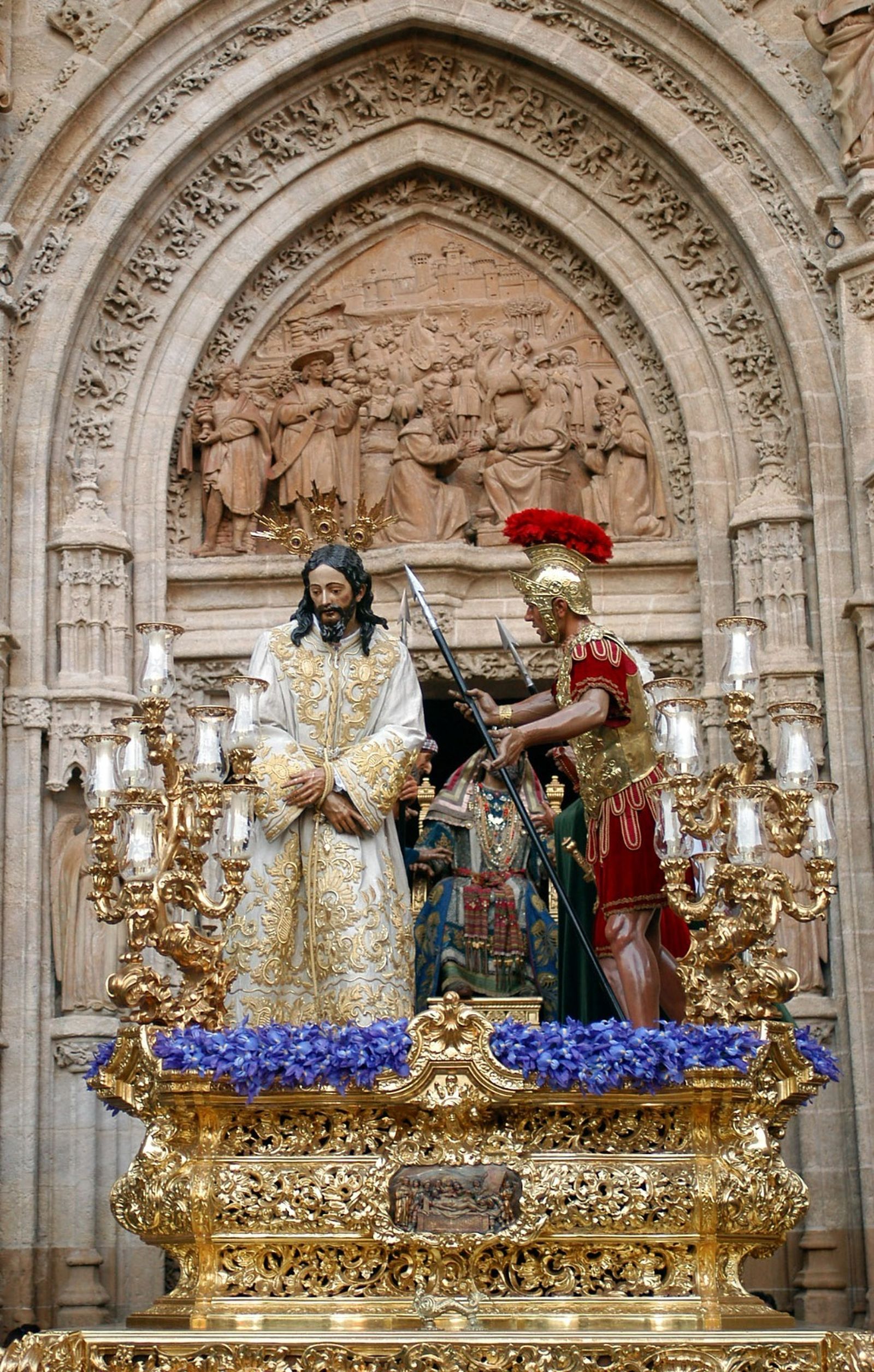 Las mejores imágenes del Santo Entierro Grande de 2004