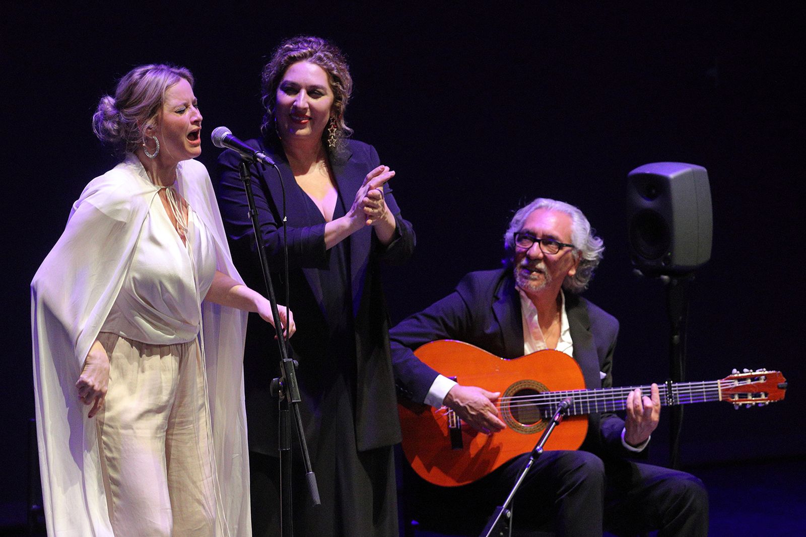Almaría con Estrella Morente y la guitarra de Montoyita.