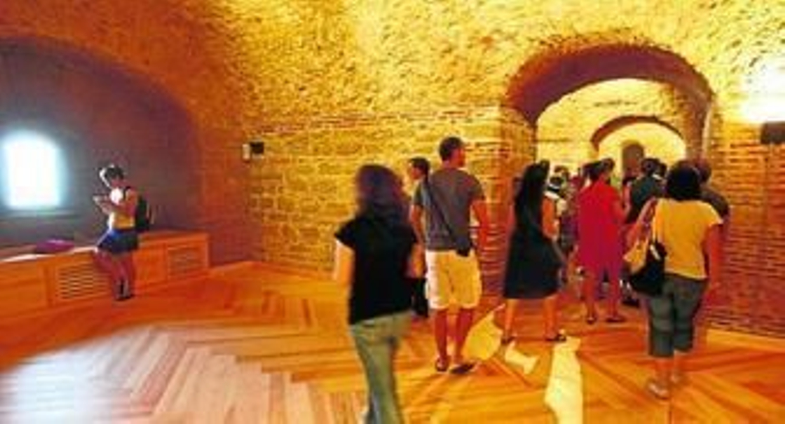 Visita guiada a las casamatas del Castillo de San Sebastián.