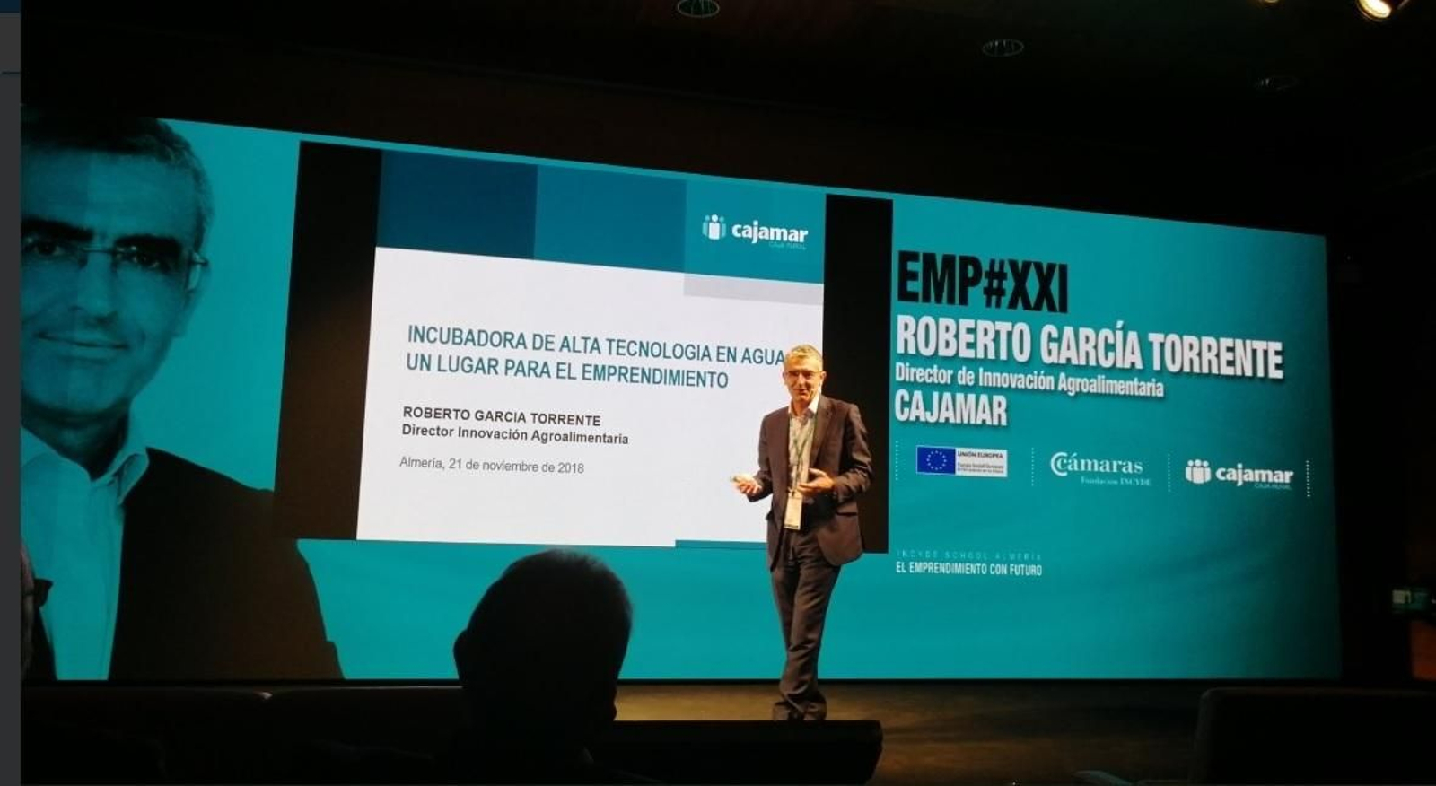 Roberto García Torrente hablando de la incubadora del agua hace un par de años