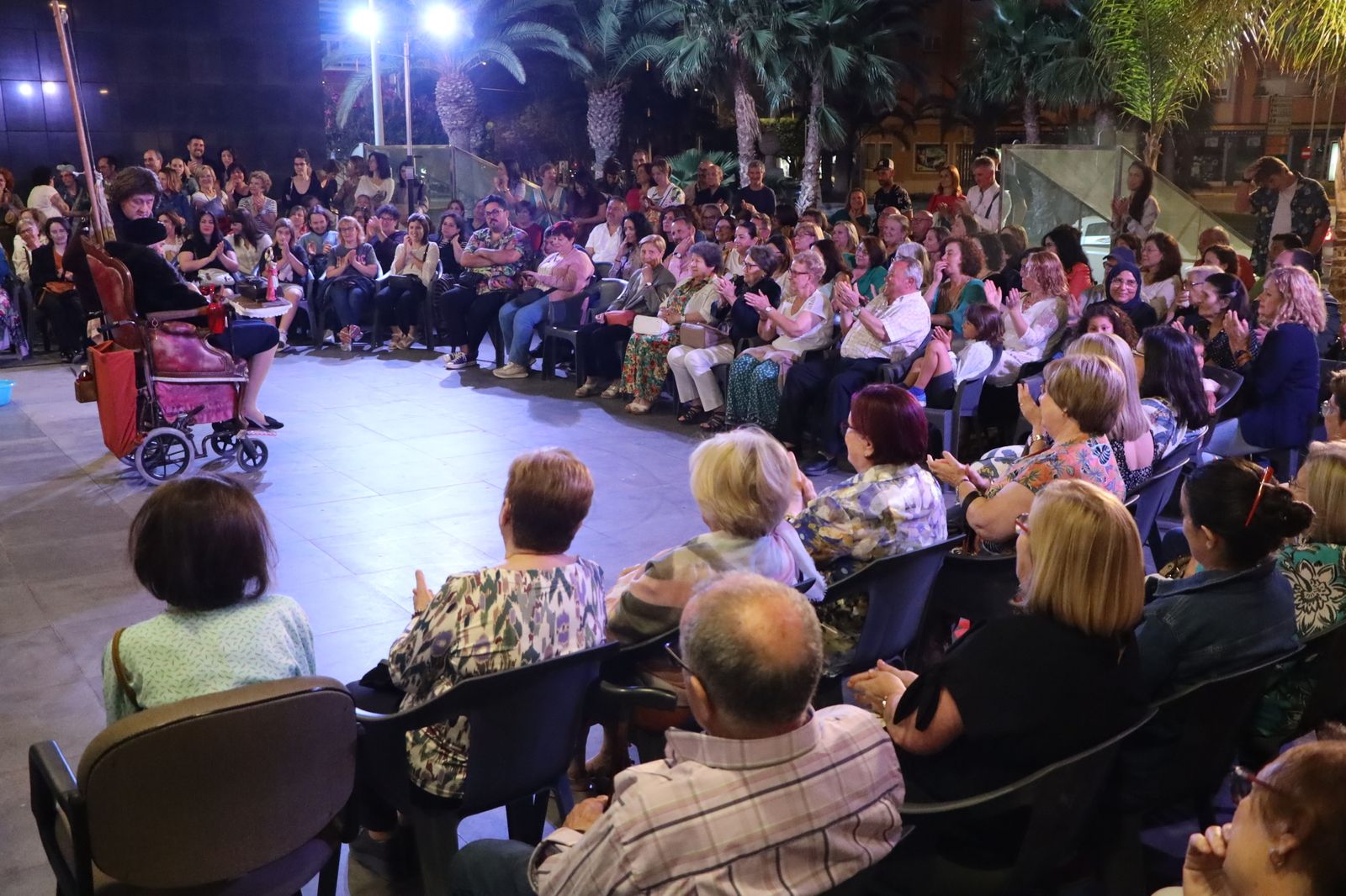Zozobra en el acceso al Auditorio.