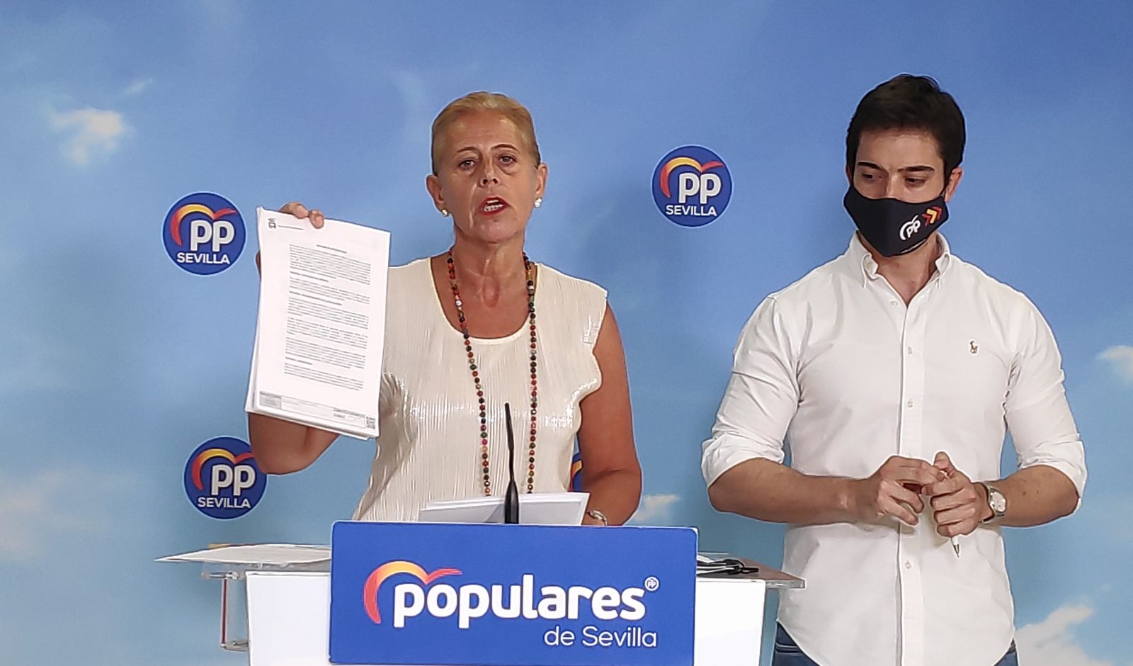 La portavoz del PP de Bormujos, Lola Romero.