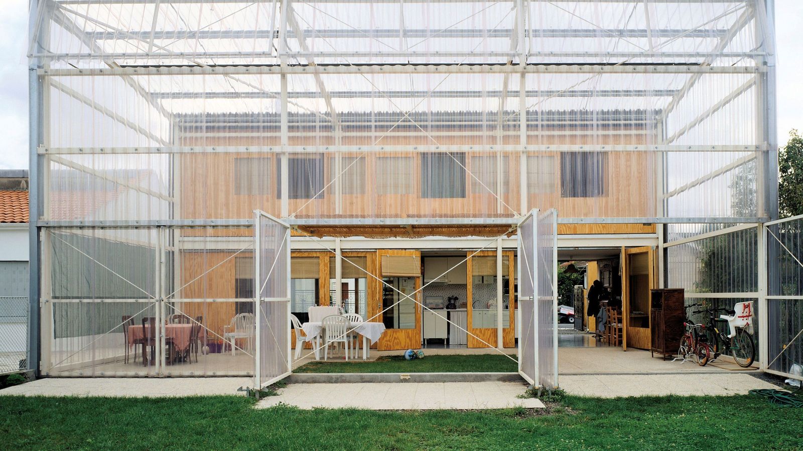 Vista de la Casa Latapie (1993), proyecto que marcó el despegue definitivo de su modus operandi.