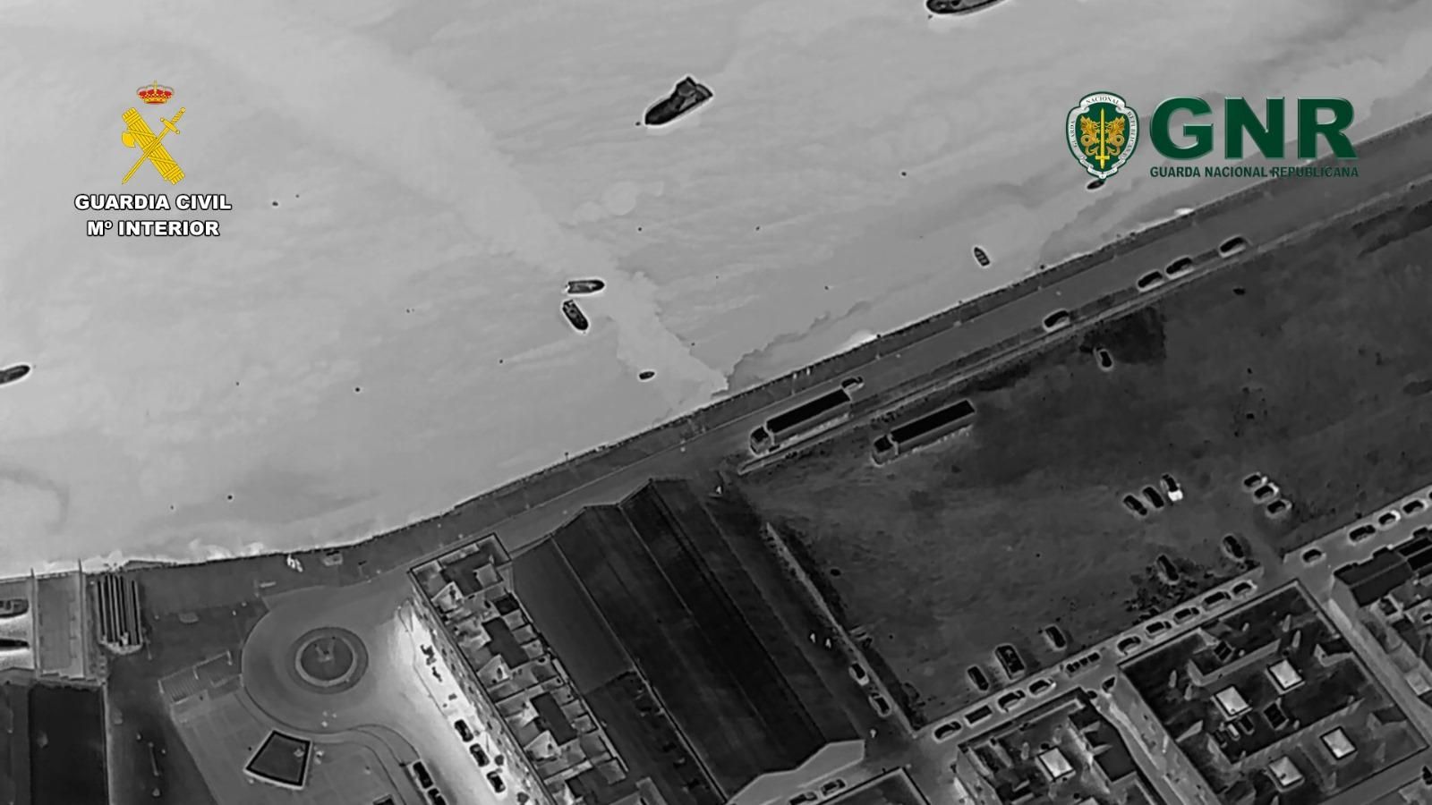 Cámaras de vigilancia en la costa onubense para el control de entrada de narcolanchas.