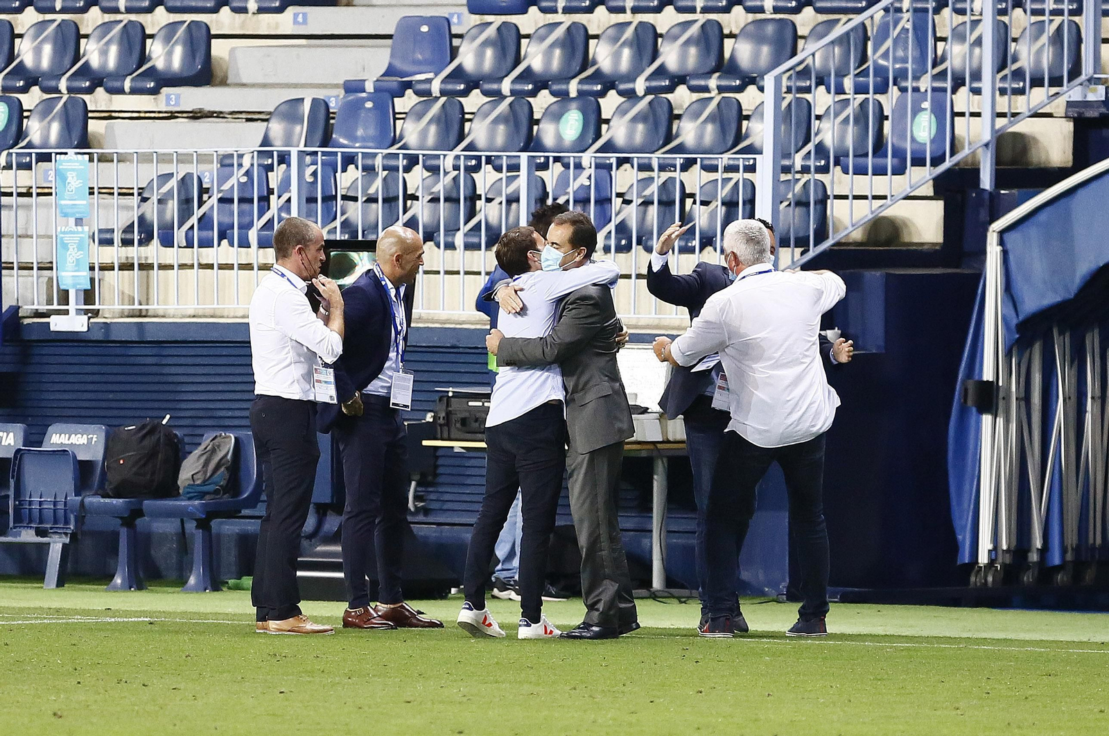 Las fotos de la liberación del Málaga CF tras ganar al Alcorcón