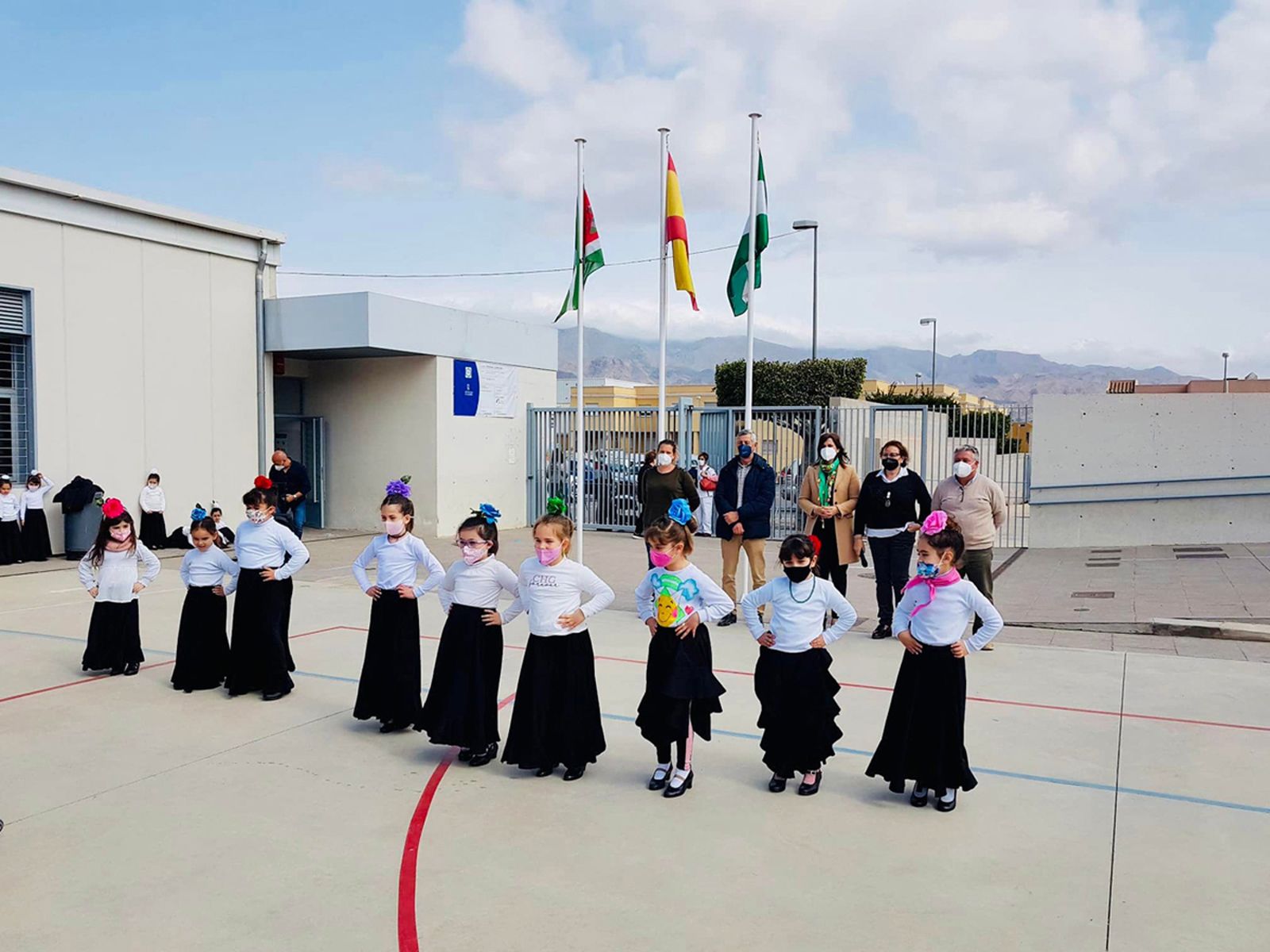 Benahadux celebra el Día de Andalucía con lectura del manifiesto institucional y desayuno