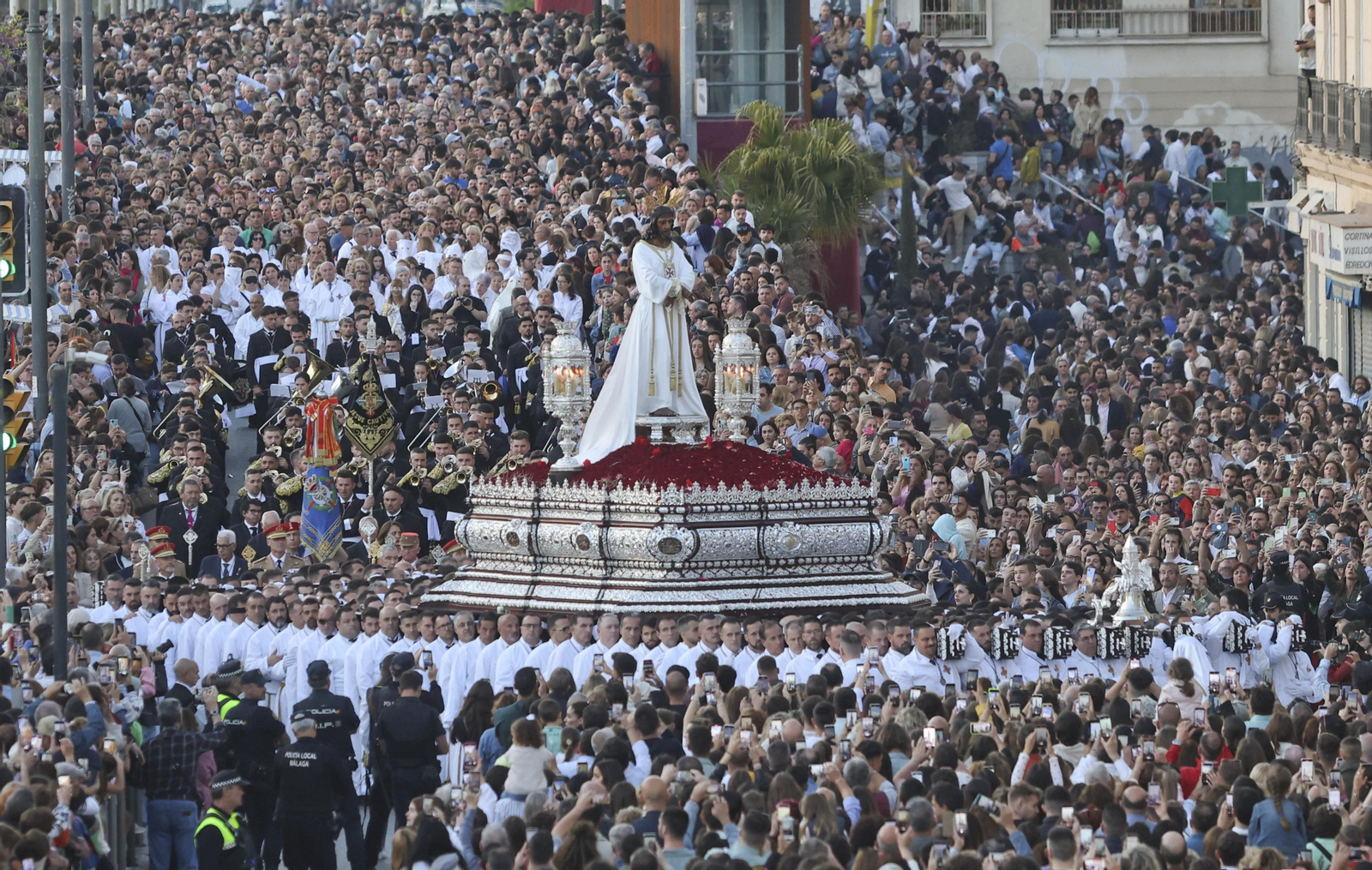 Cautivos en el Lunes Santo de Málaga, en fotos