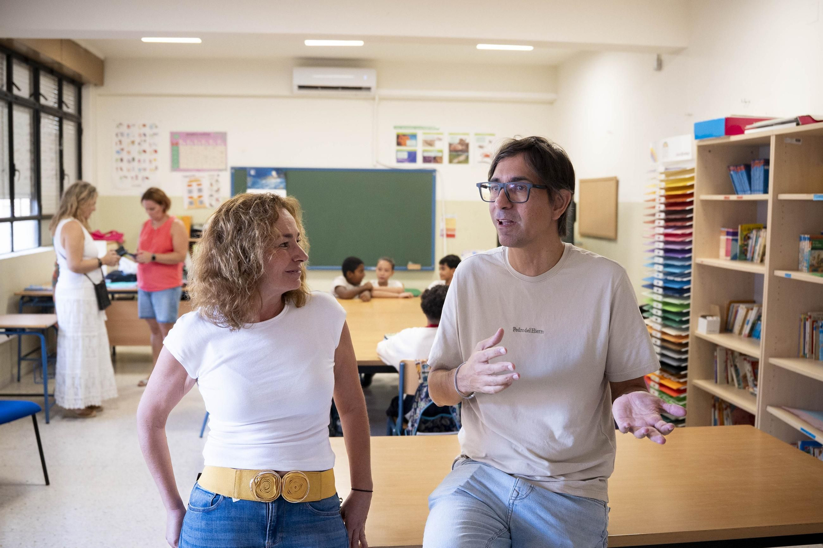 Primer día de colegio en el CEIP San Valentín de Almería, en imágenes