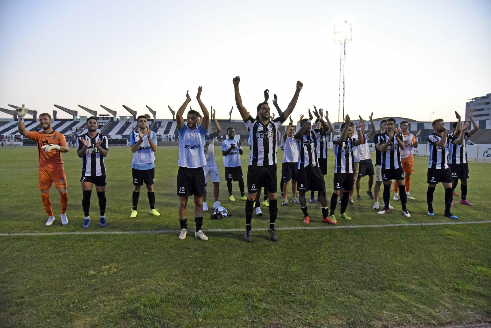 La fotografía, cedida por Europa Sur, que sirve de base al cartel