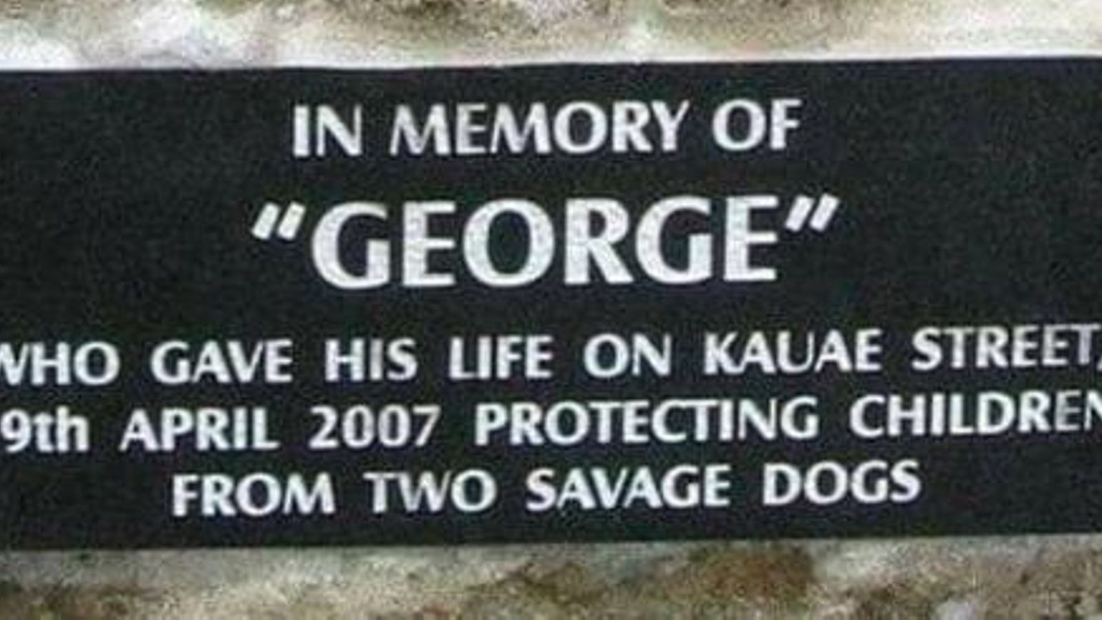Placa conmemorativa a George
