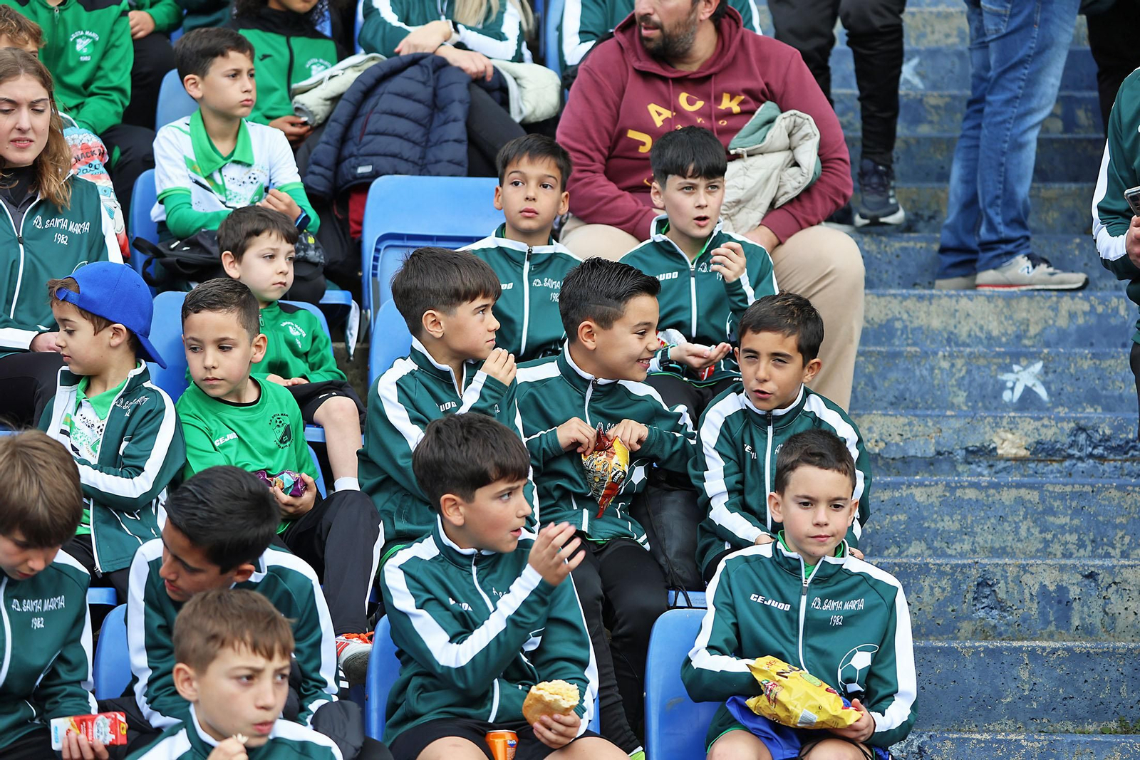 Búscate en el Nuevo Colombino en el Recreativo de Huelva vs Antequera