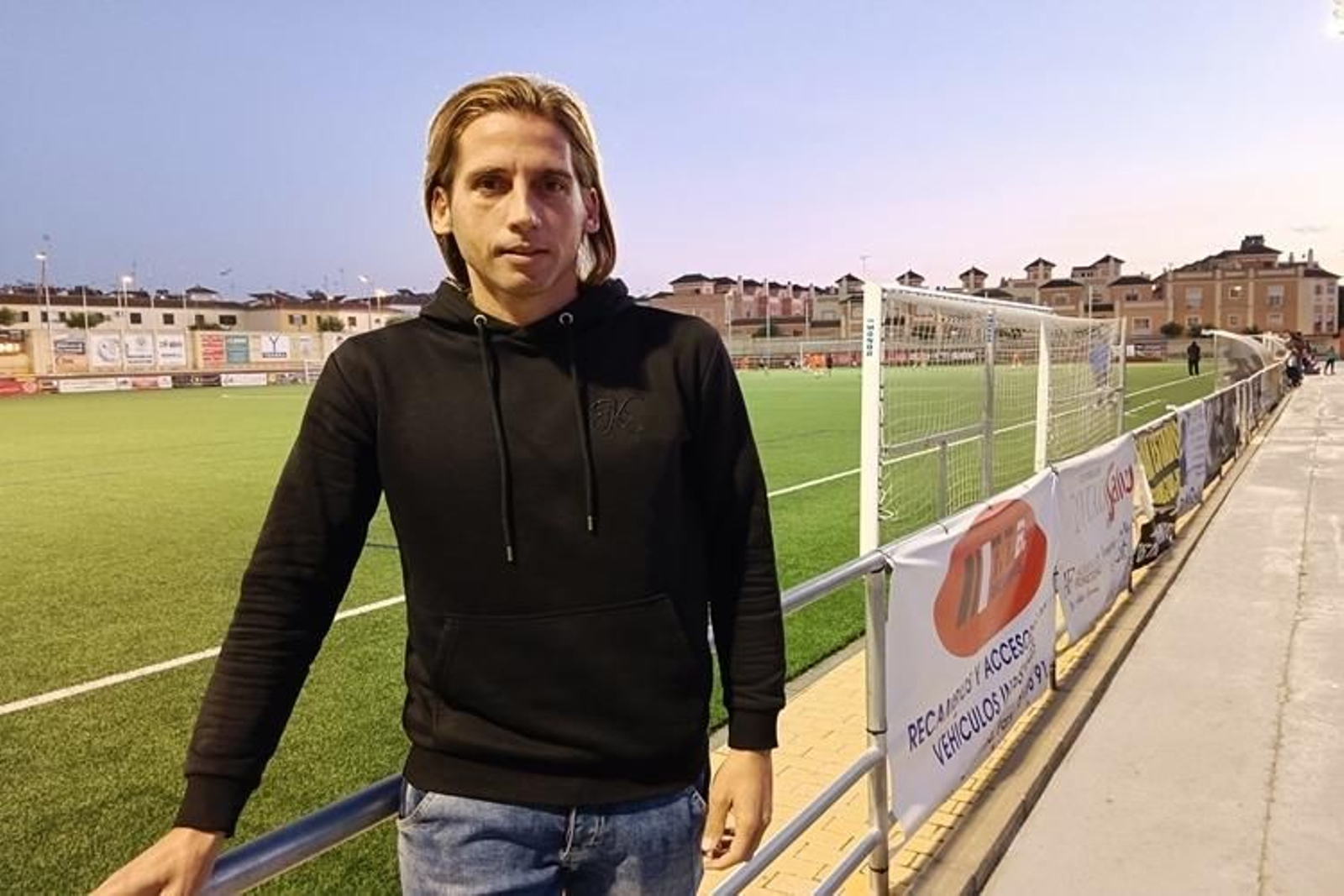 Checa firmará el viernes su contrato con el Xerez CD