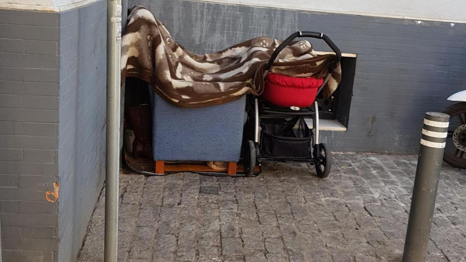 Lugar donde duerme uno de los indigentes de San Marcos.