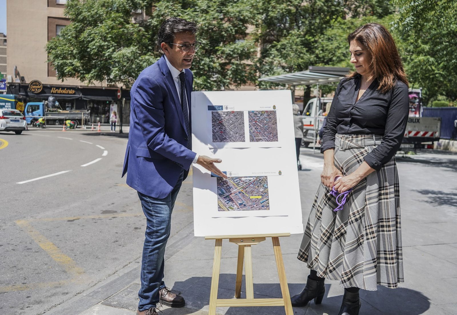 Cuenca y Ruz detallan los preparativos para el desfile.