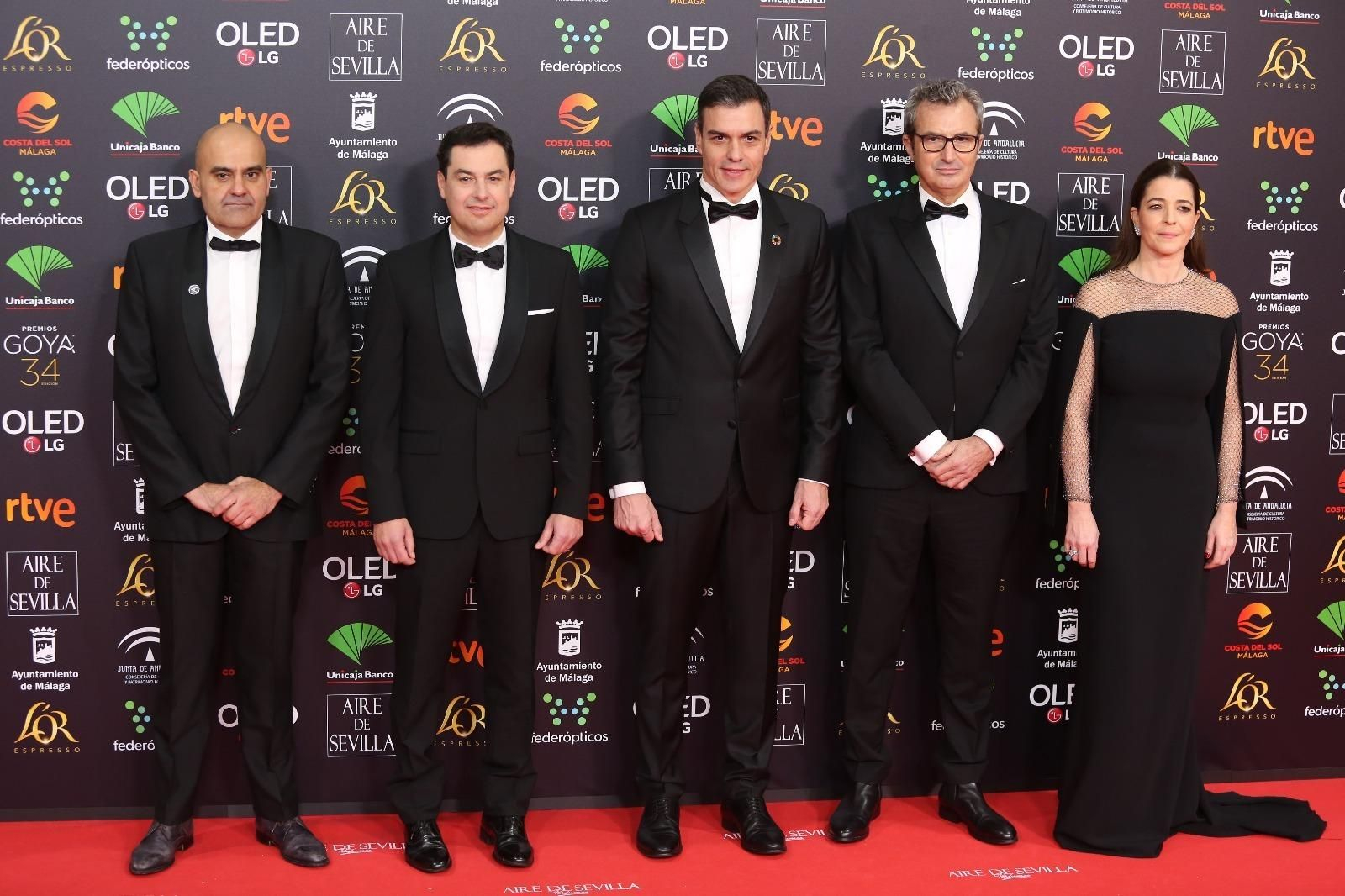Autoridades en la alfombra roja de los Goya en Málaga.