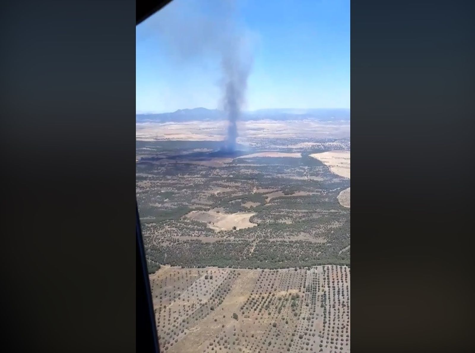 Imagen aérea de la zona siniestrada en Belalcázar.
