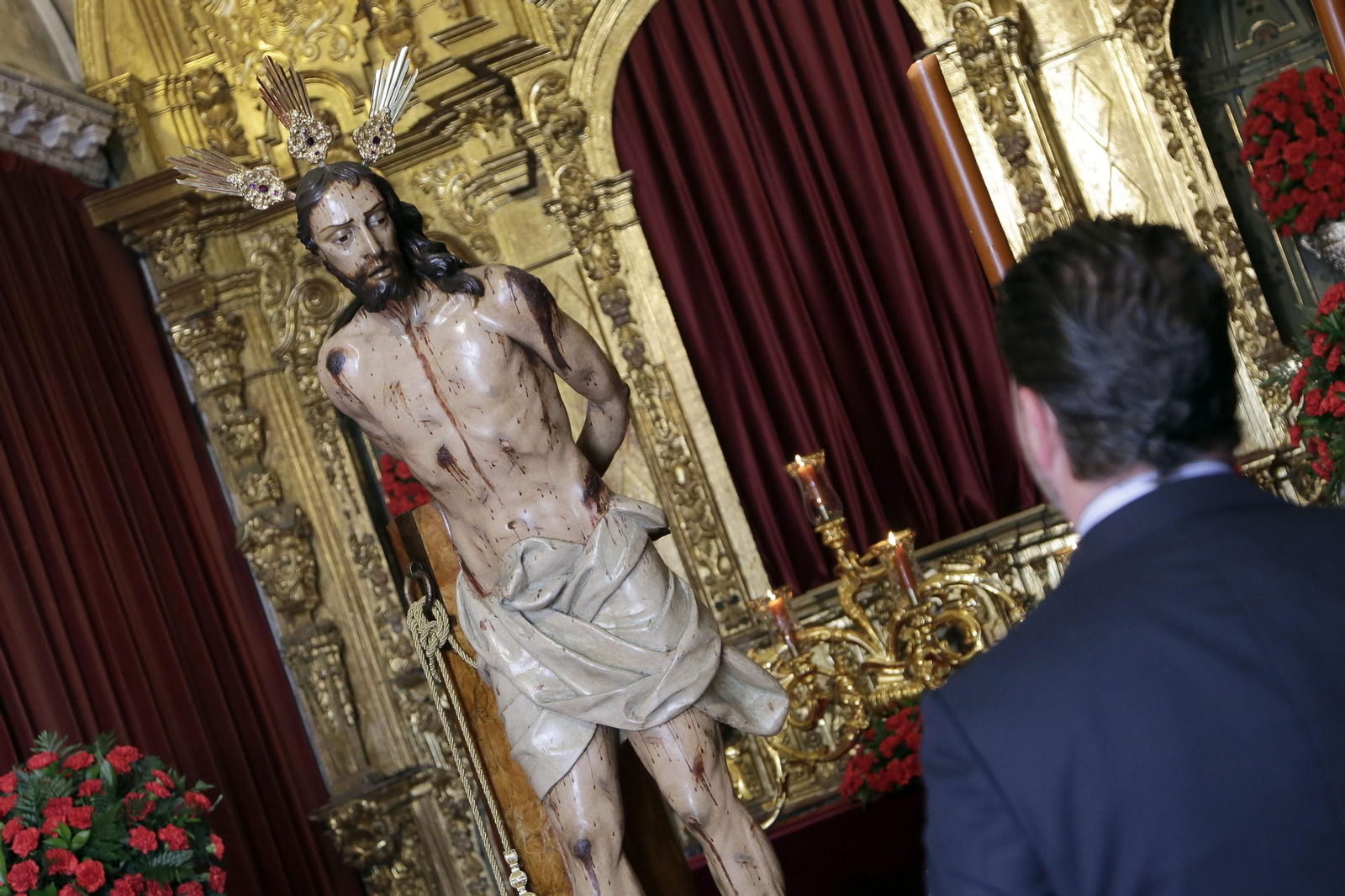 Momentos de los besamanos y besapies de este domingo de Pregón