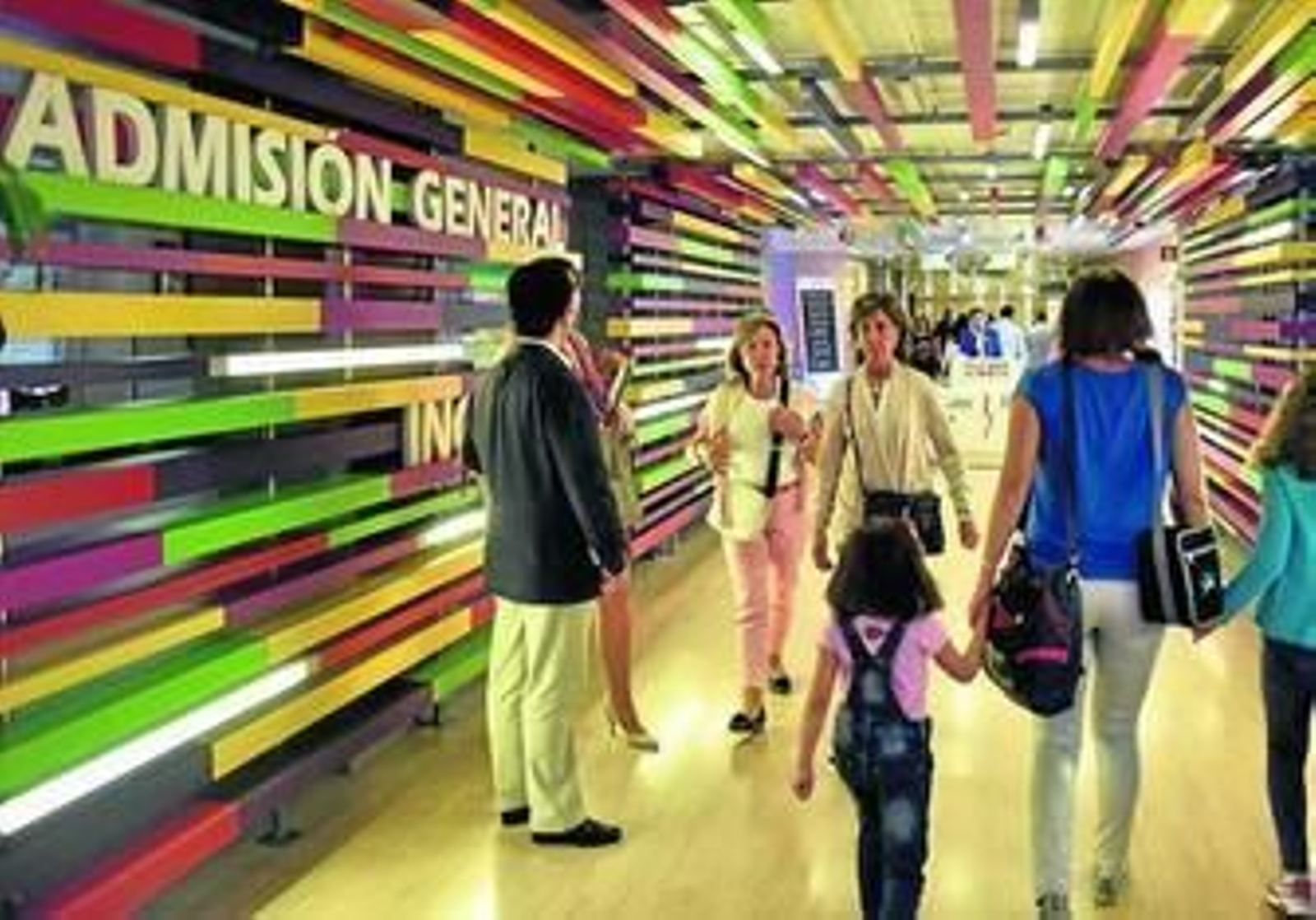 Acceso principal al Hospital Macarena.