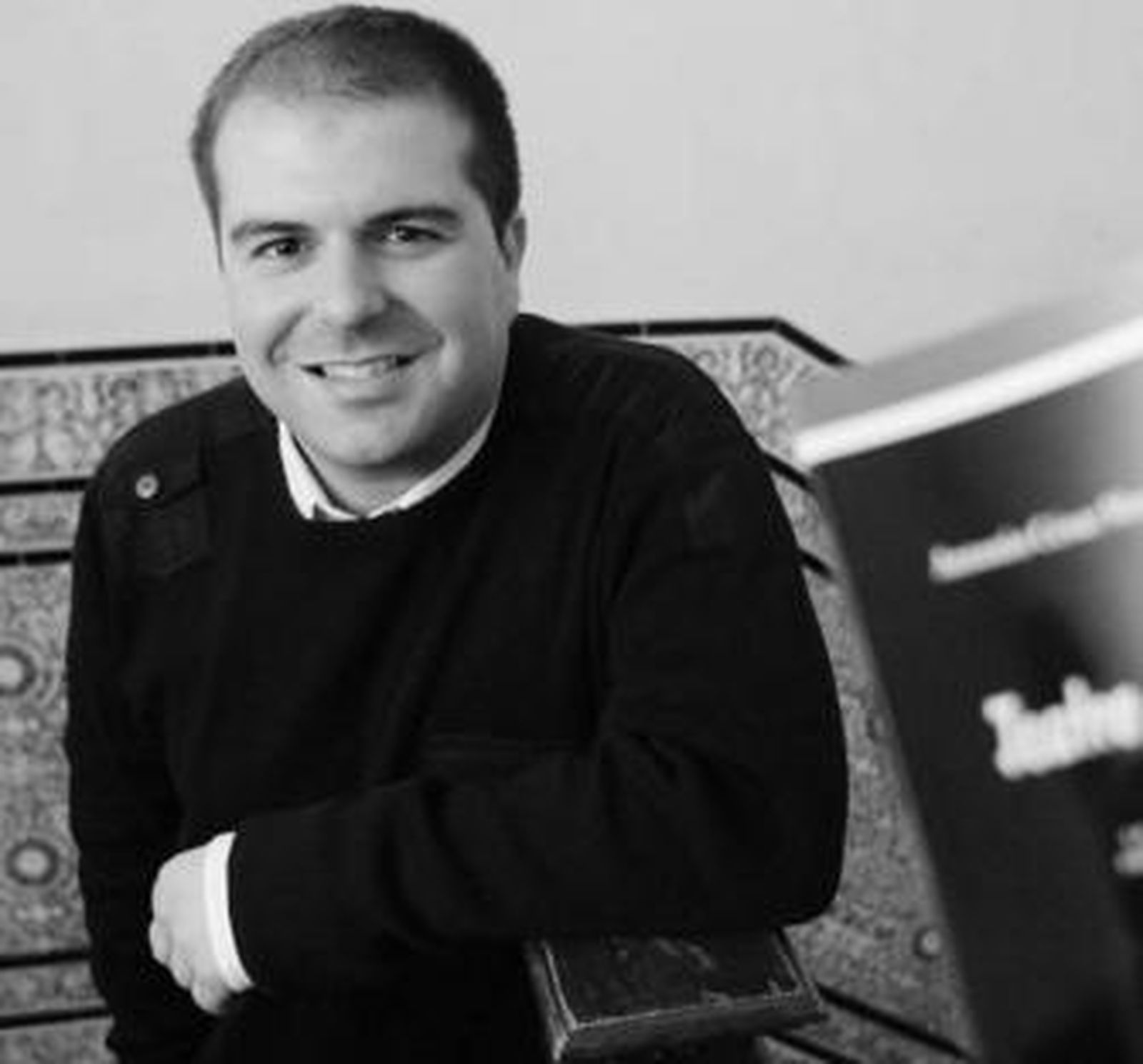 Autor del libro 'Teatro y sentido', Antonio César Morón Espinosa, en la presentación del libro.