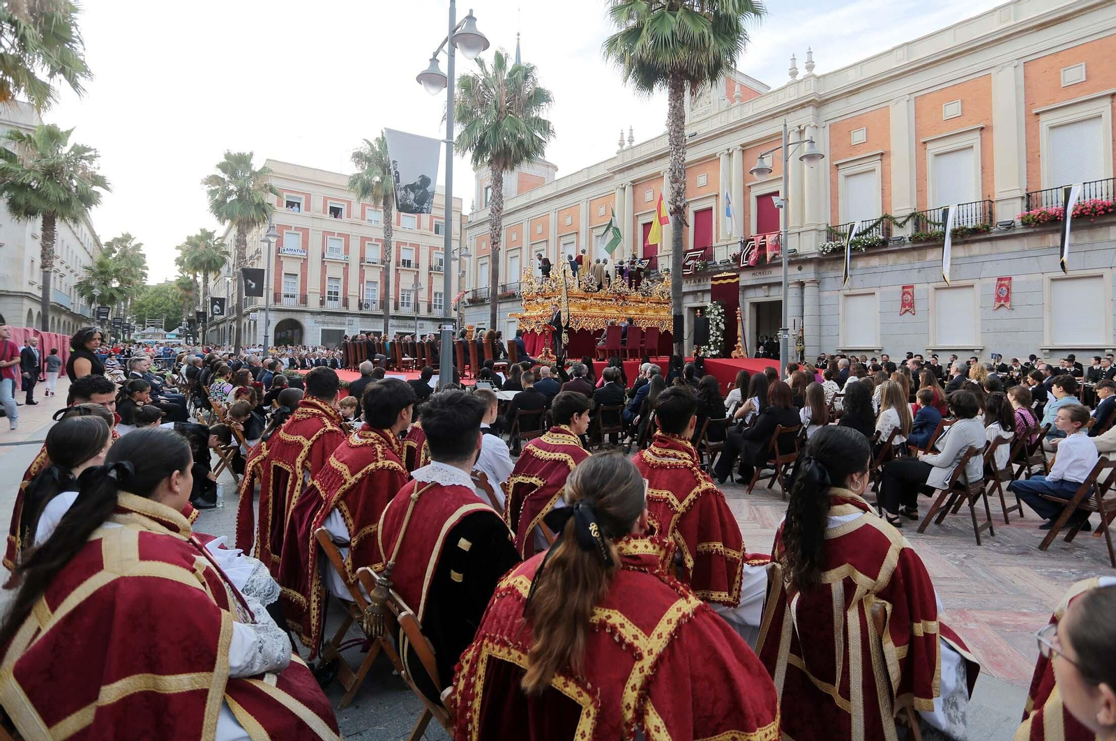 Imágenes de la imposición de la Medalla de Oro de Huelva al Cristo del Amor