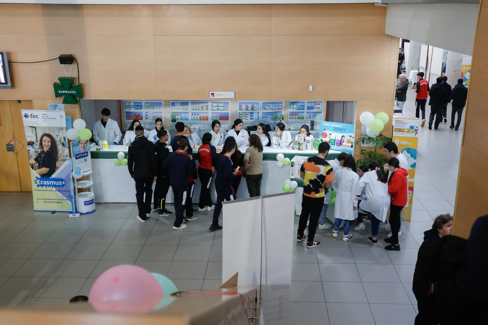 Las fotos de la XIII Feria de Ciclos Formativos Campo de Gibraltar en el Palacio de Congresos de La Línea