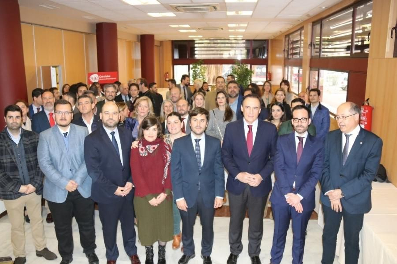 Autoridades de la UCO y empresarios asistentes. Autoridades de la UCO y empresarios asistentes.