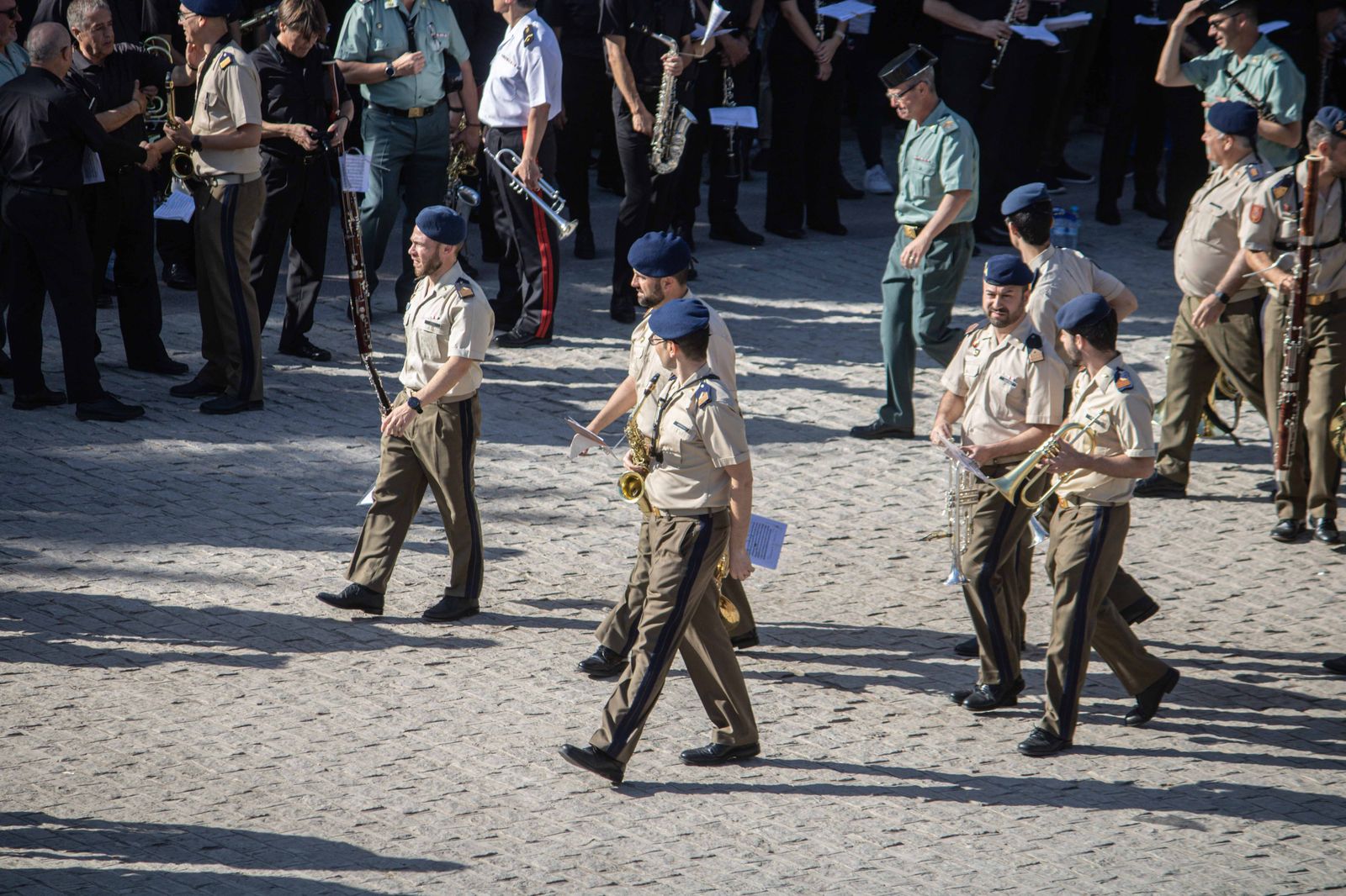 Las bandas de música se lucen antes del Día de las Fuerzas Armadas en Granada