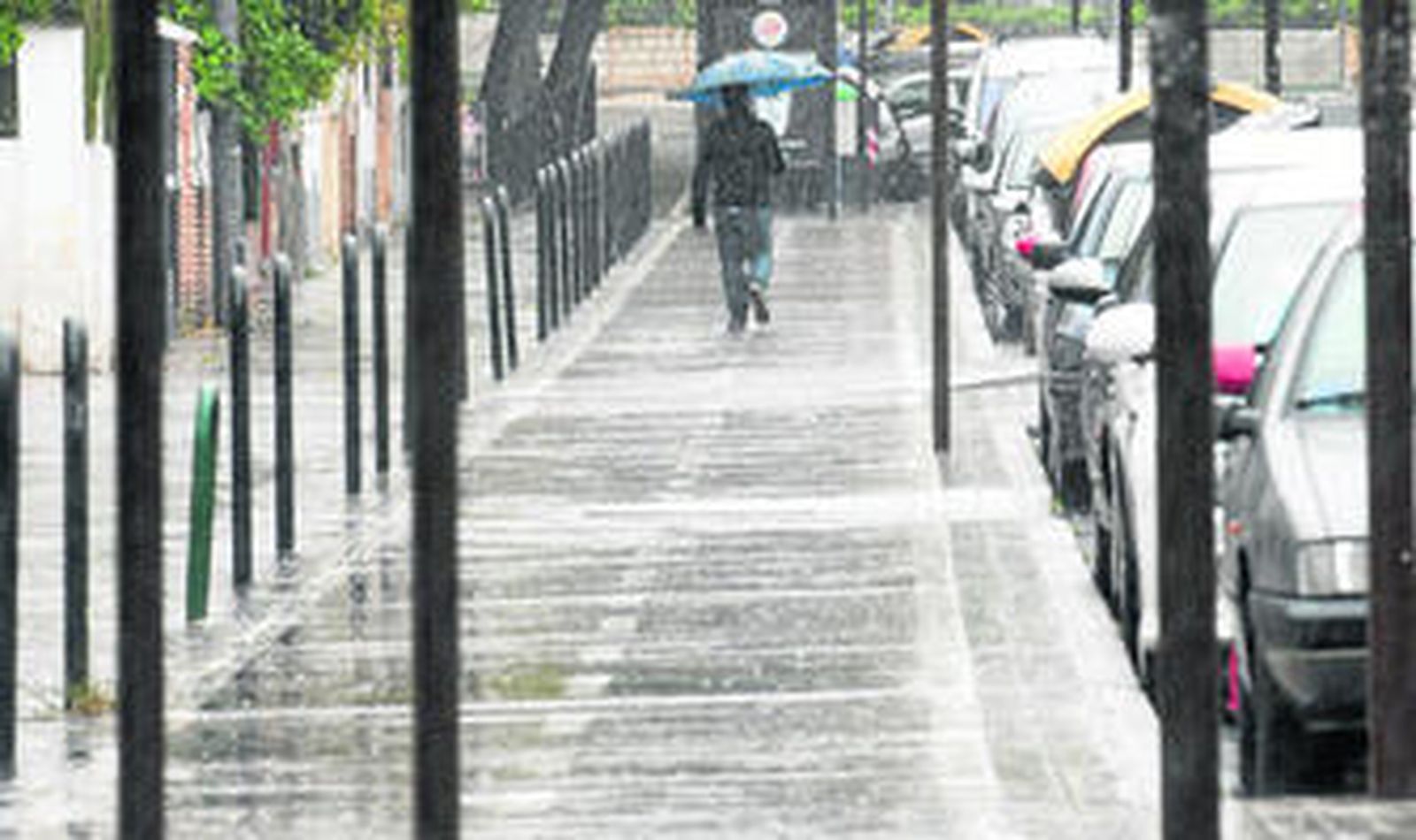 En Granada capital también estuvo lloviendo con fuerza durante toda la mañana.