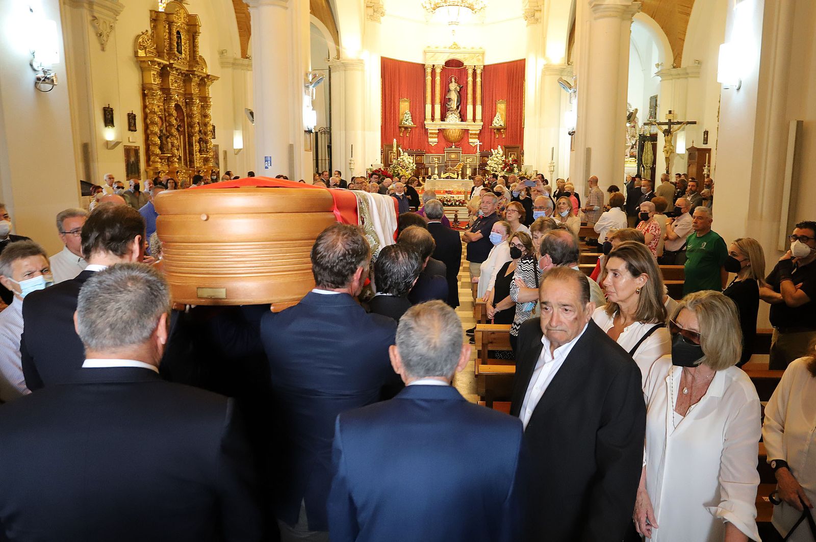 Misa funeral a Miguel Báez 'Litri', en imágenes
