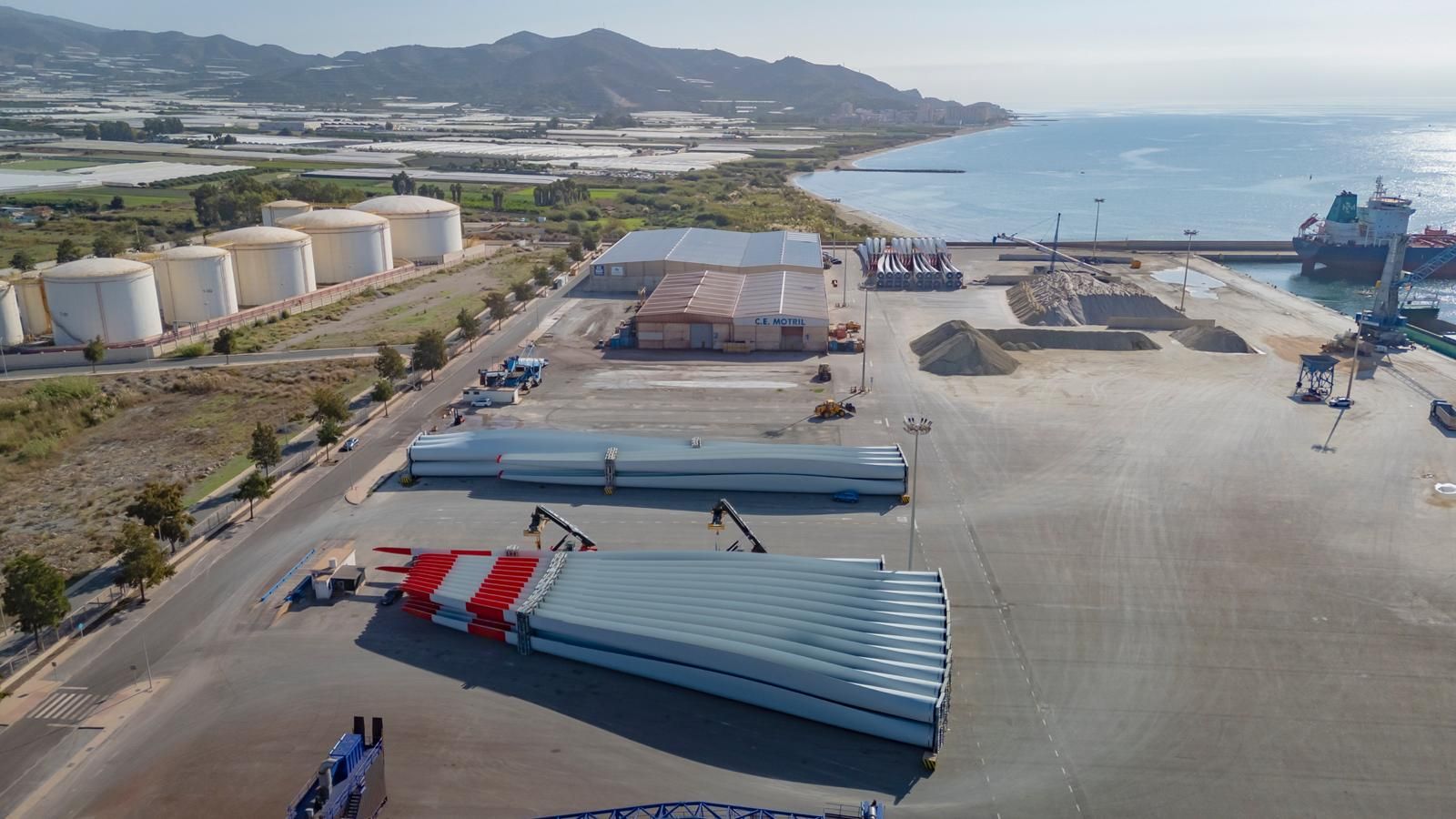 Las palas que están exportando desde el Puerto de Motril