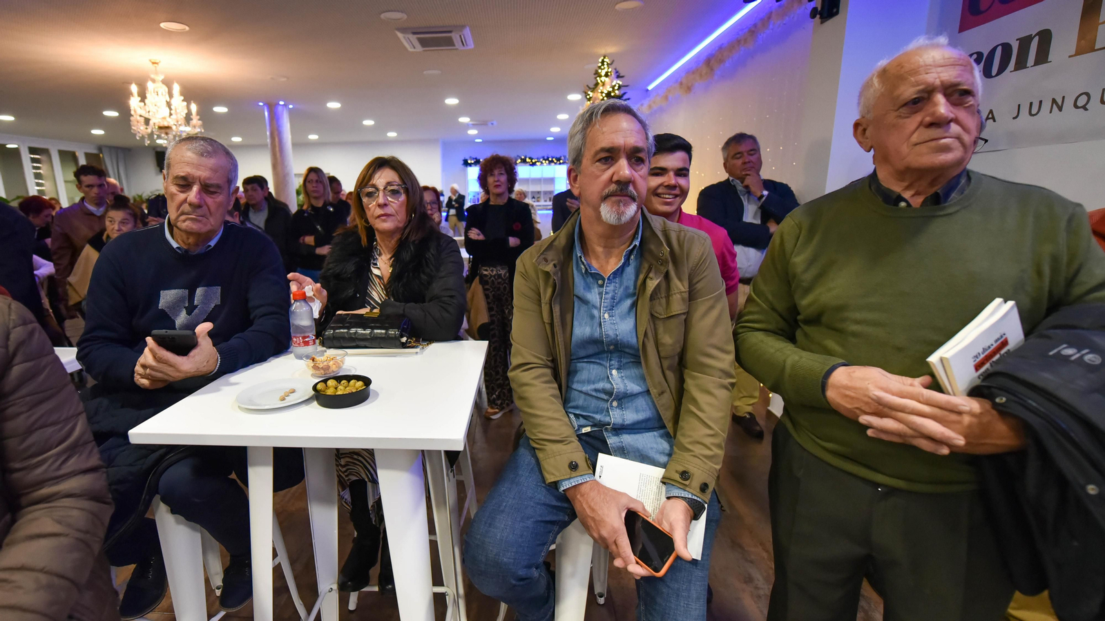 La presentación de libro ' 20 días más cocinando con Pedro' de Olga Junquera  Muñoz, en imágenes