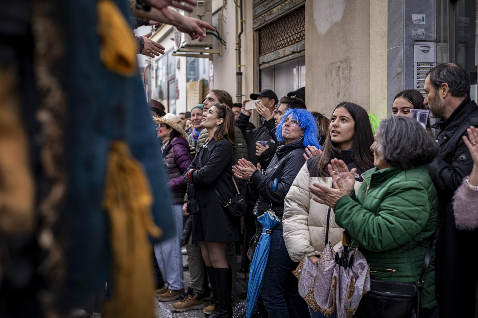 Las imágenes del segundo sábado de Carnaval de Cádiz 2025: Carrusel de coros bajo la lluvia