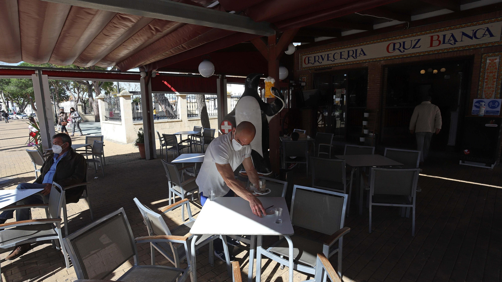 Reapertura de la hostelería y el comercio en San Roque