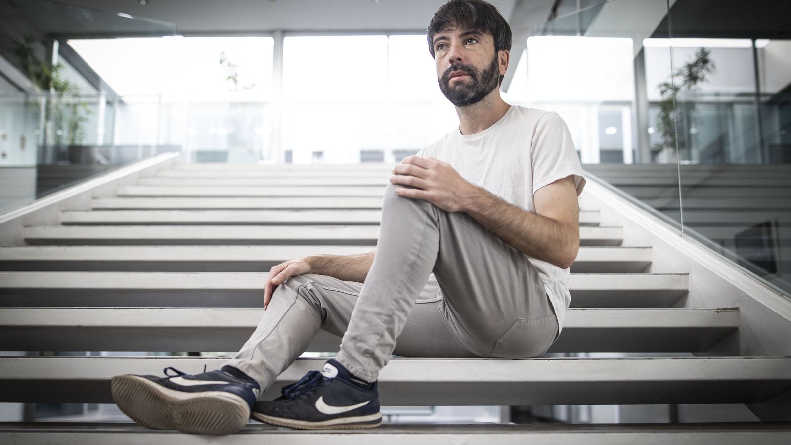 Arturo Muñoz Molina publica su primer libro en Pepitas de Calabaza.