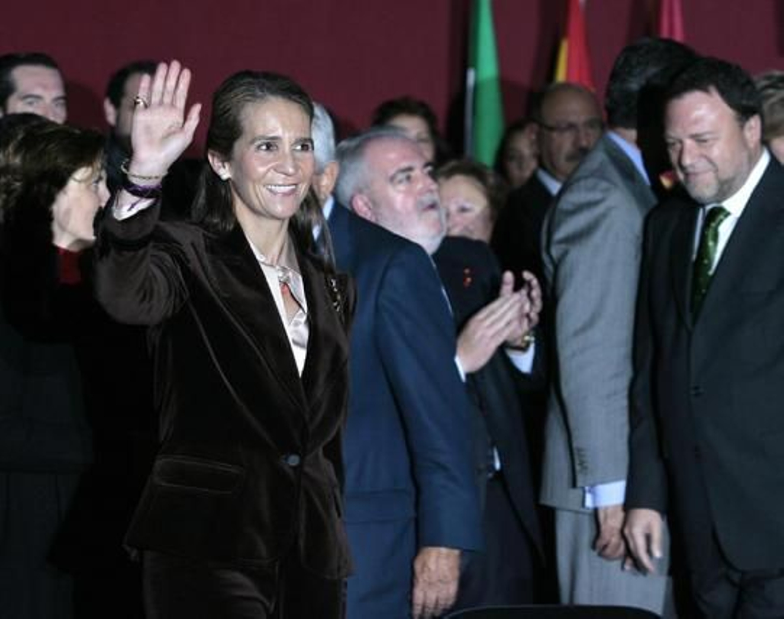 La Infanta, presidenta de honor de Sicab, saluda en la inauguración del Salón.

Foto: Juan Carlos Muñoz