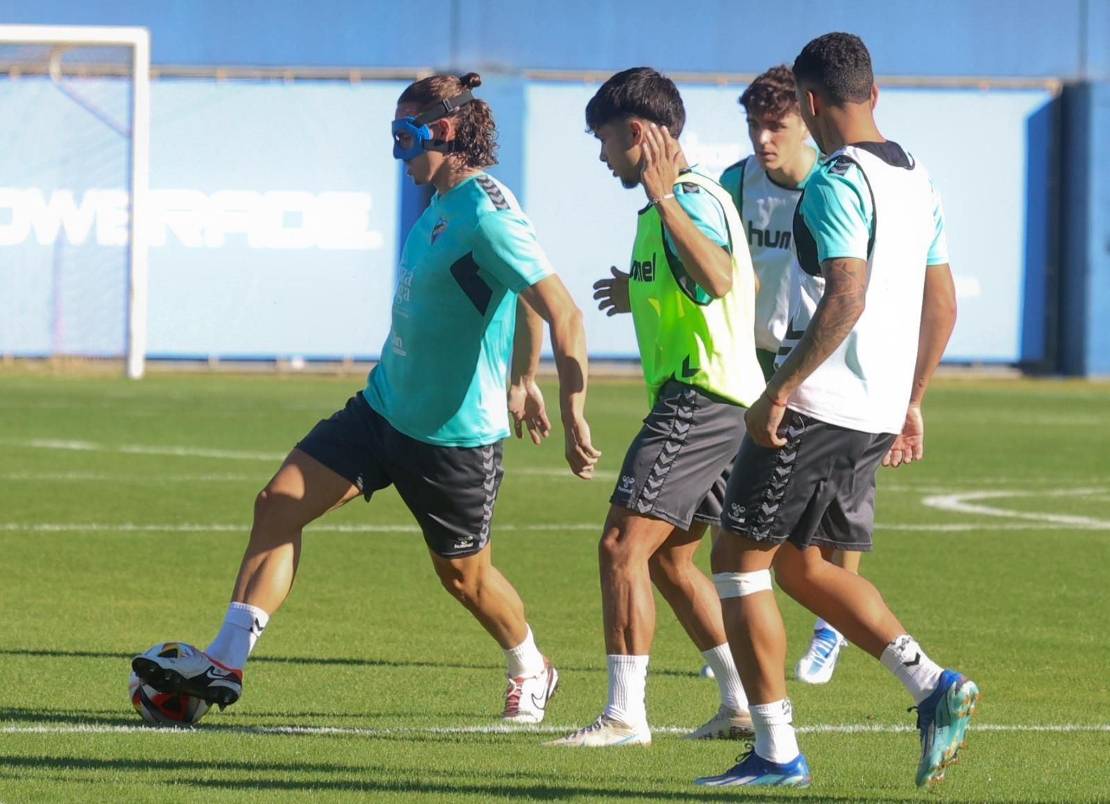 Kevin y otros dos aliados para el Málaga CF - Alcoyano Kevin y otros dos aliados para el Málaga CF - Alcoyano