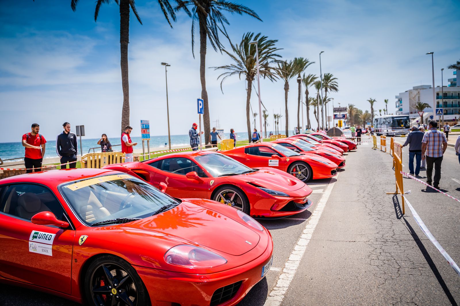 En imágenes: Los Ferrari conquistan Roquetas de Mar