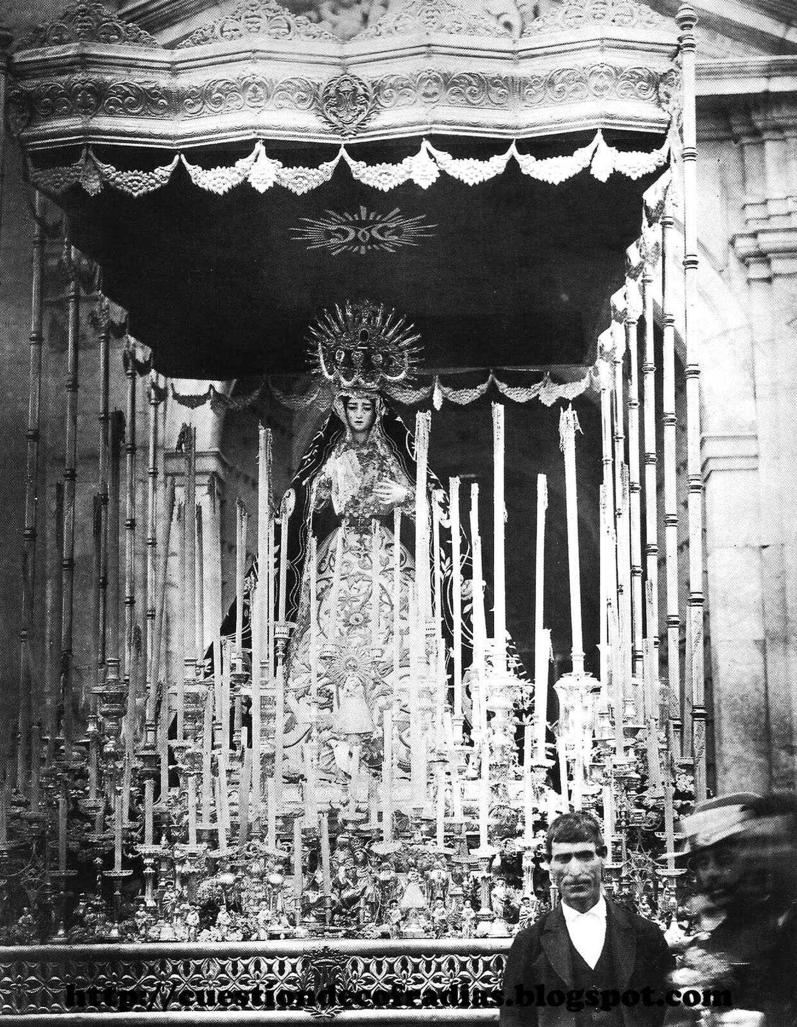 El palio de plata de la Hermandad de la O