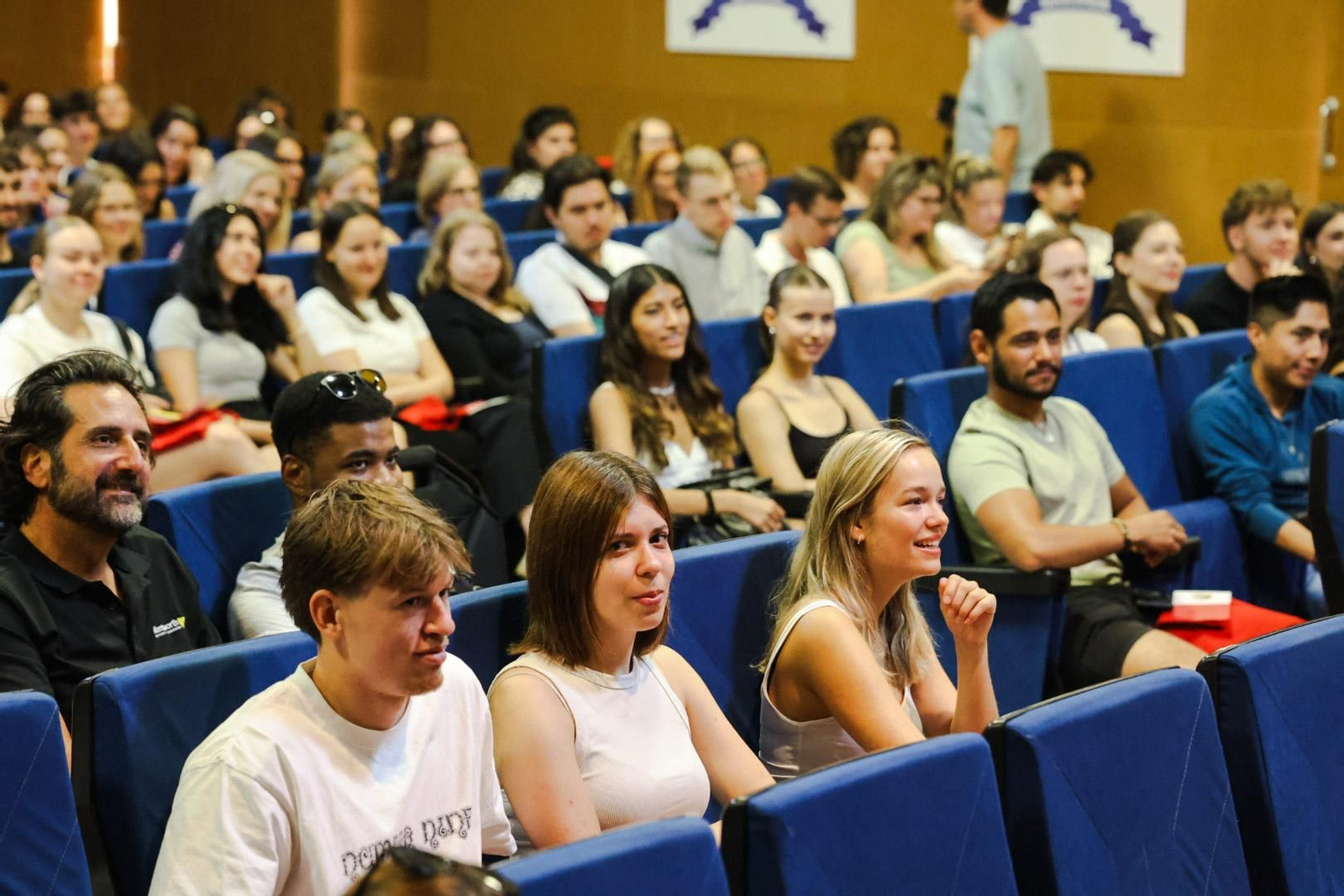 Imágenes de la recepción a los nuevos estudiantes Erasmus en la Universidad de Huelva
