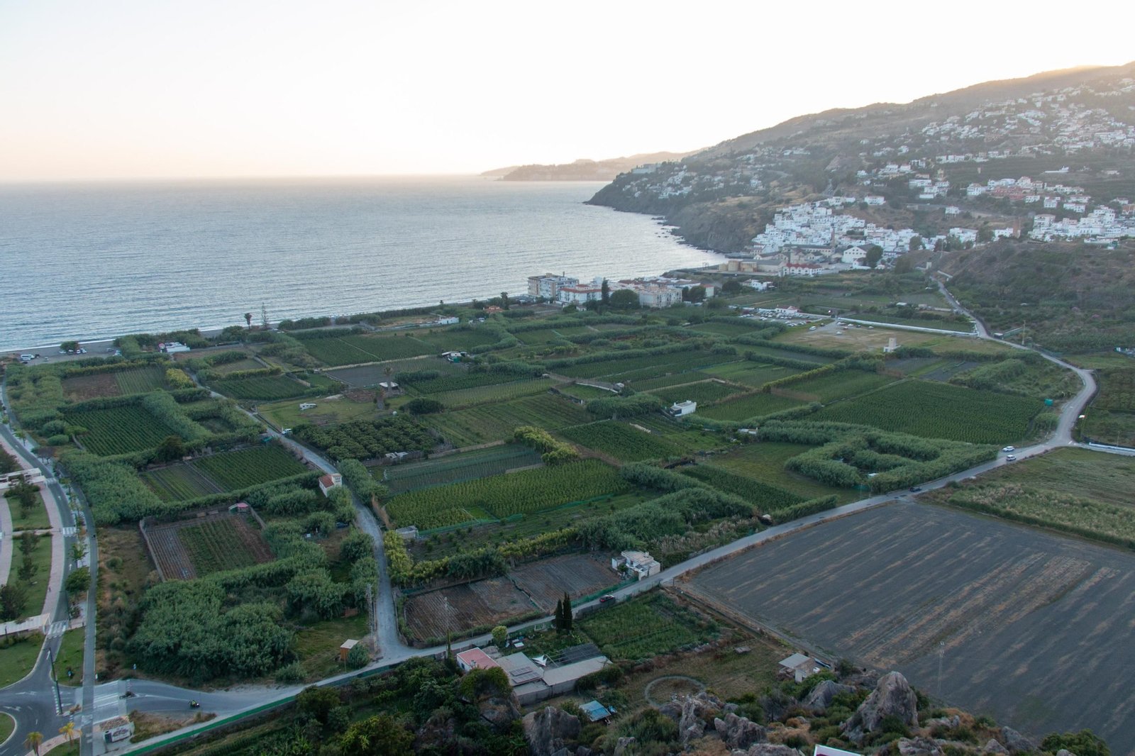 Parte del TH1 de Salobreña con La Guardia y La Caleta de fondo