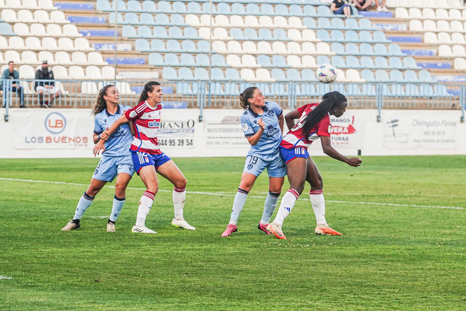 Las mejores imágenes del Granada CF - Levante UD en Motril