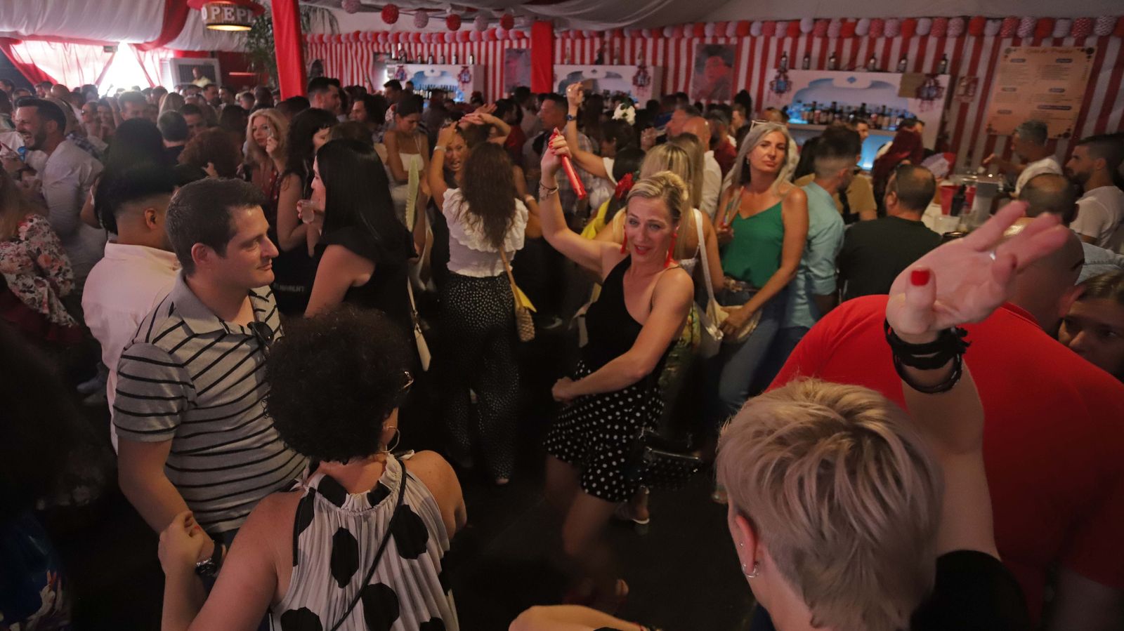 Fotos del Domingo por Sevillanas en la Feria Real de Algeciras