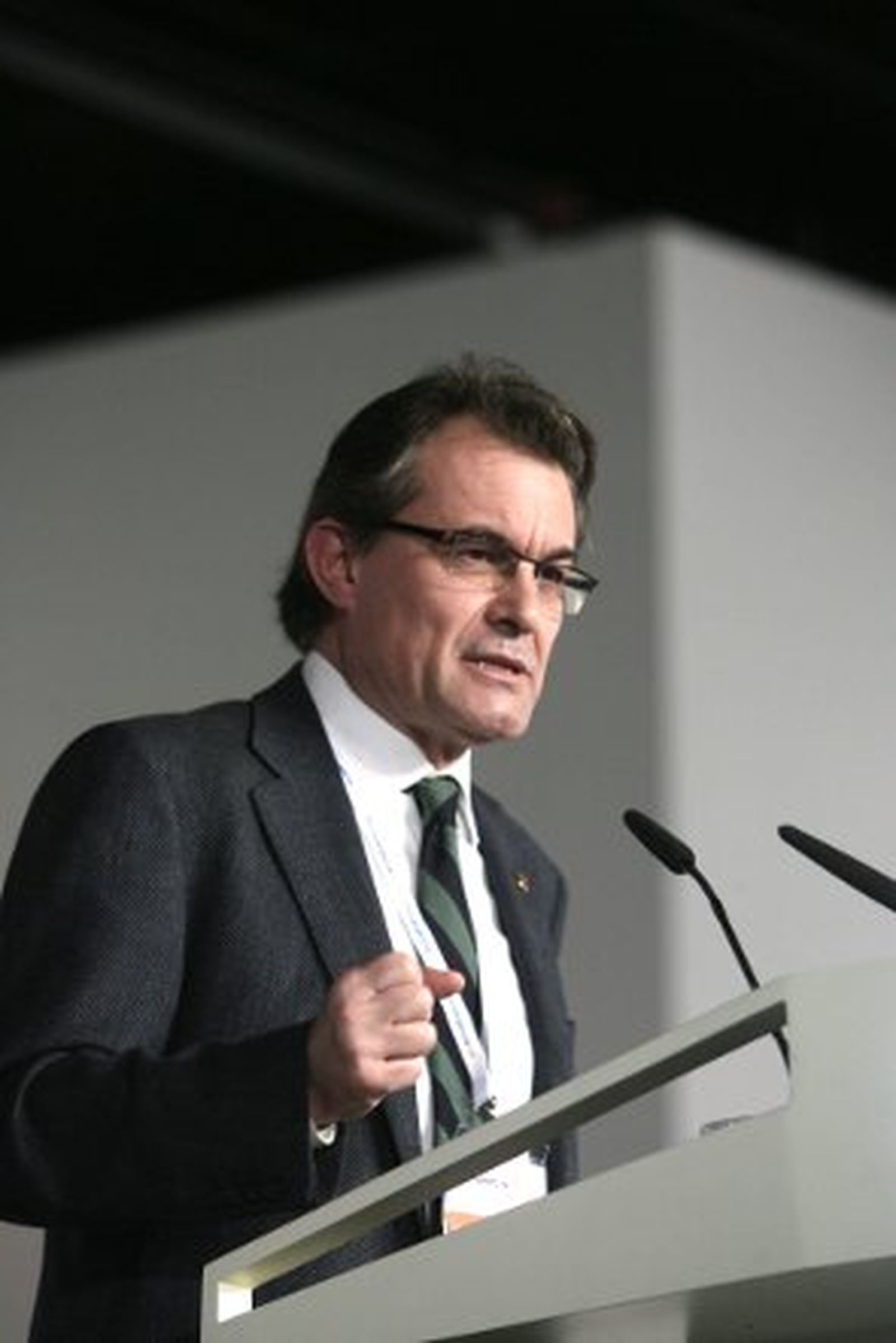 Mas pide para Cataluña "los mismos poderes que cualquier Estado de la UE"